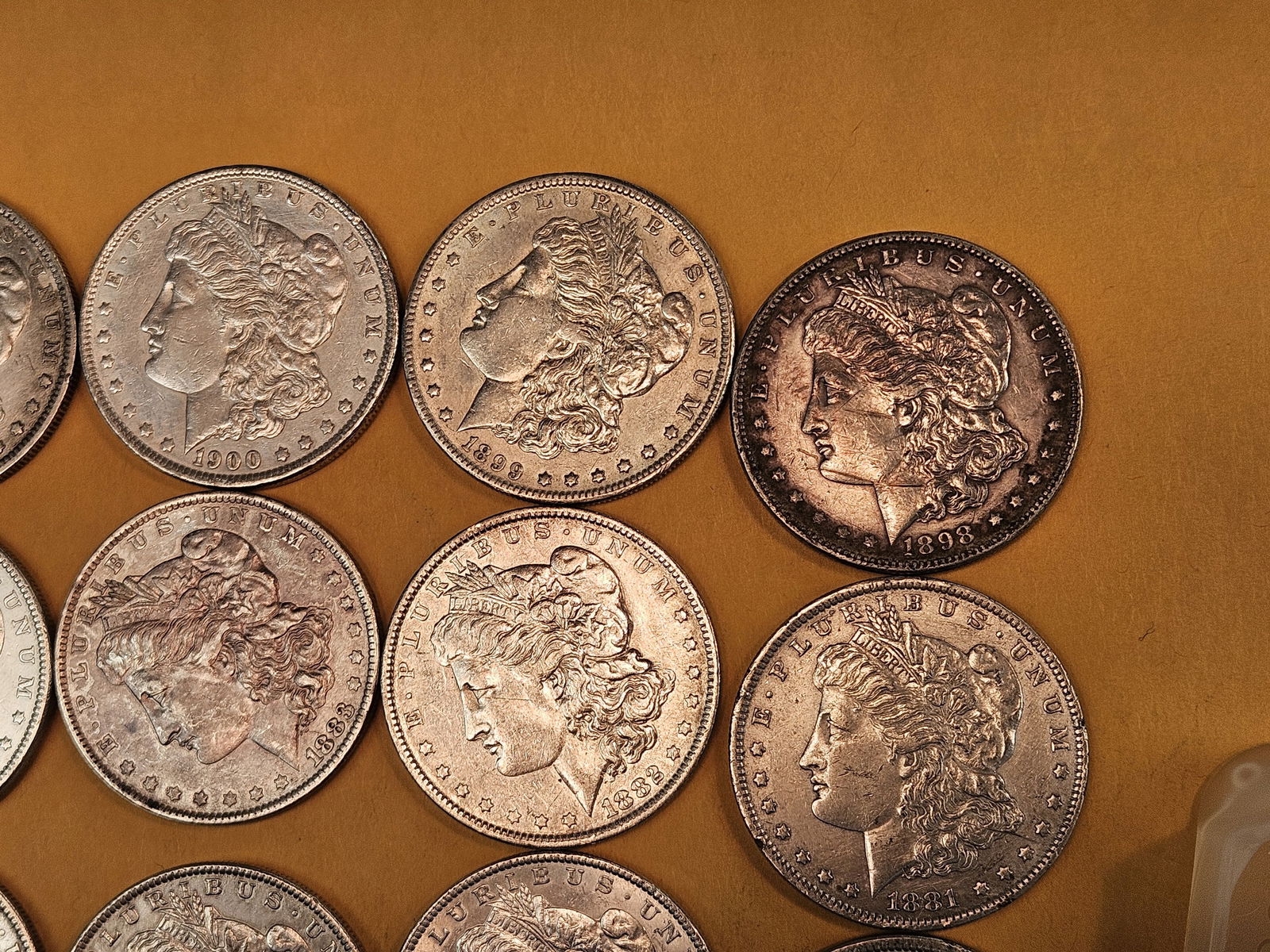 ** FULL ROLL ** Twenty Bright Morgan silver Dollars - 4