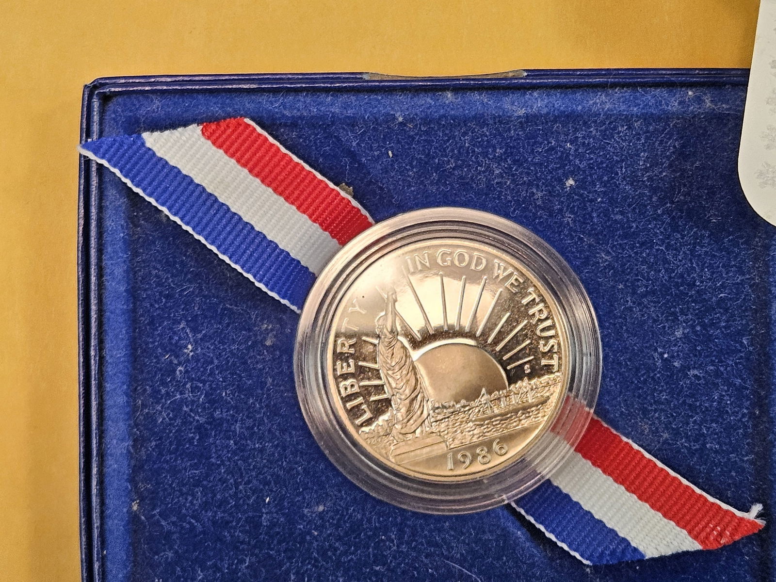 Lil Hodgepodge Lot of Silver and Clad US and World coins - 4