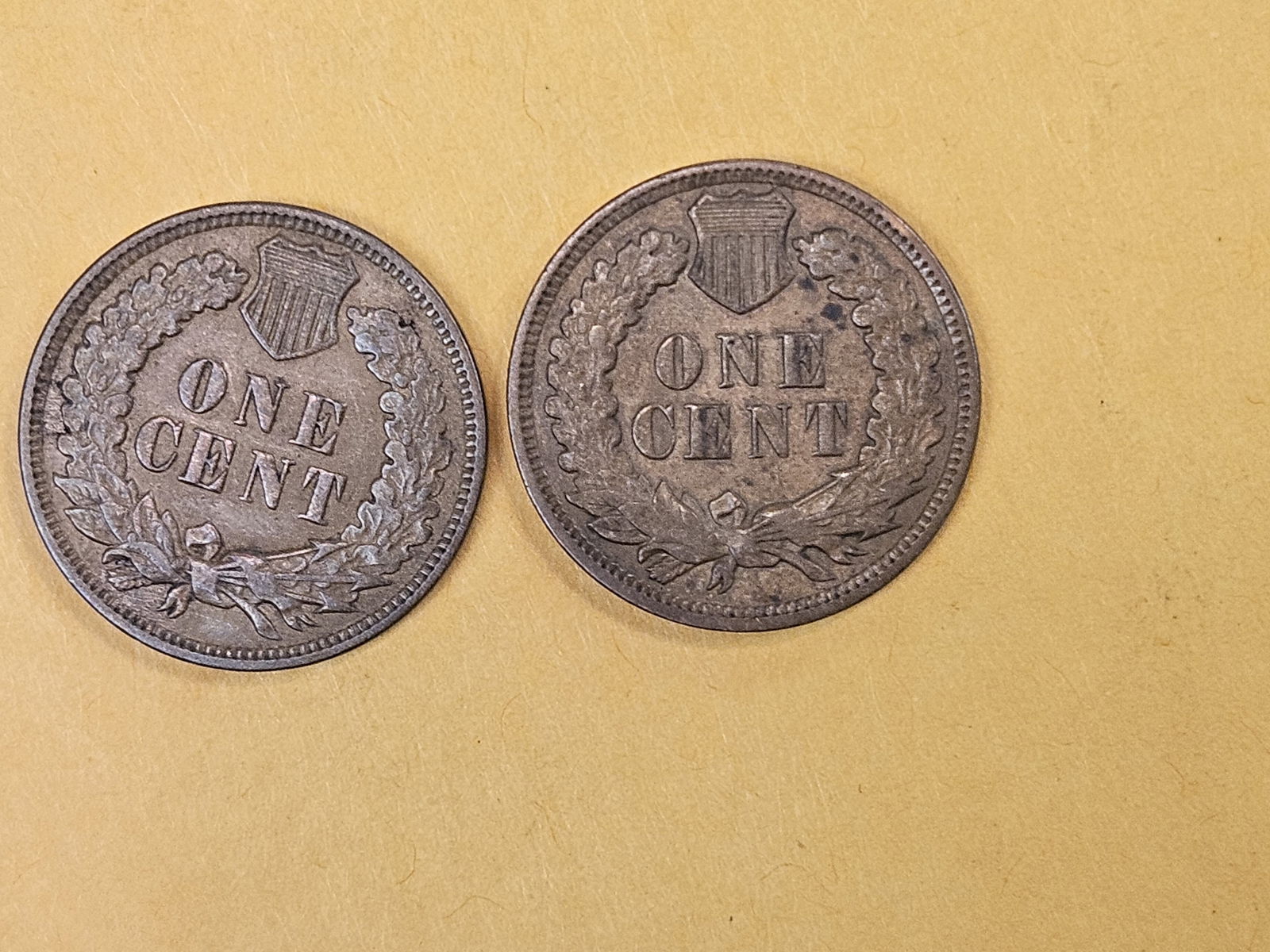 Two last year issue 1909 Indian Cents - 5