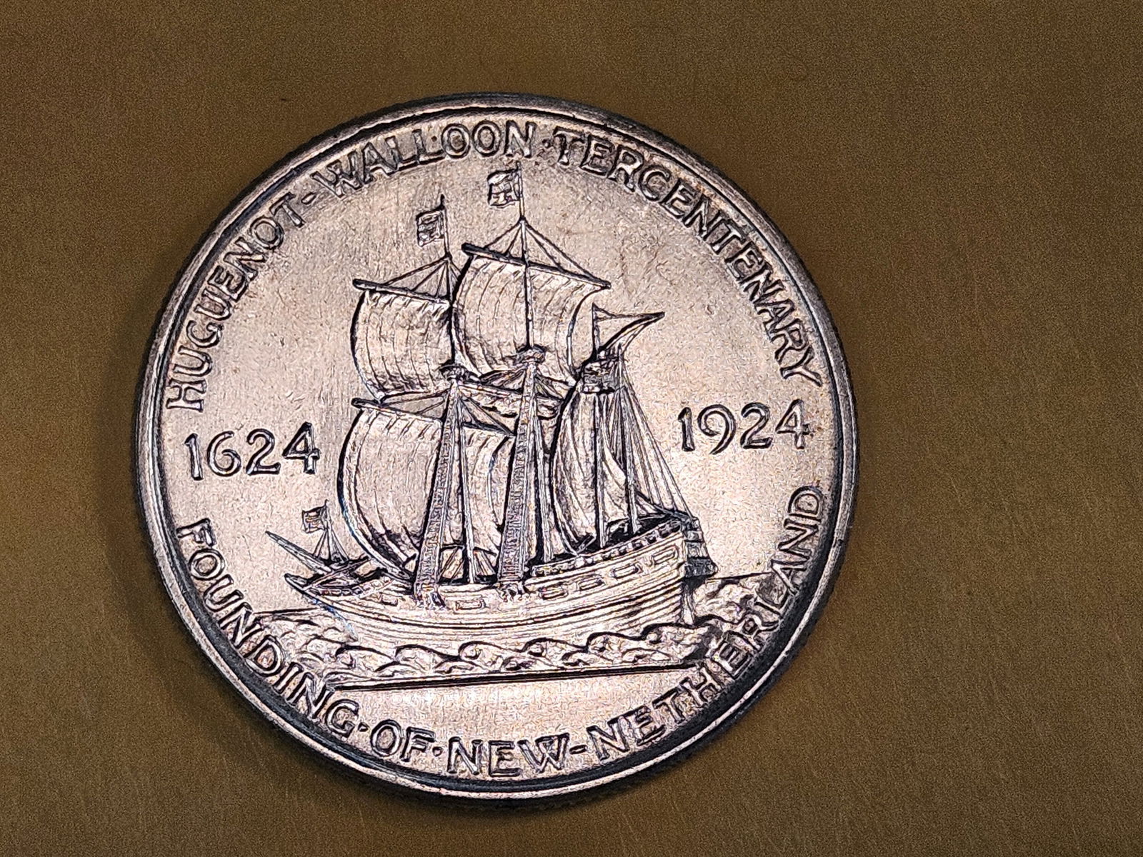 Very Choice Brilliant Uncirculated 1924 Commemorative silver Half Dollar - 7