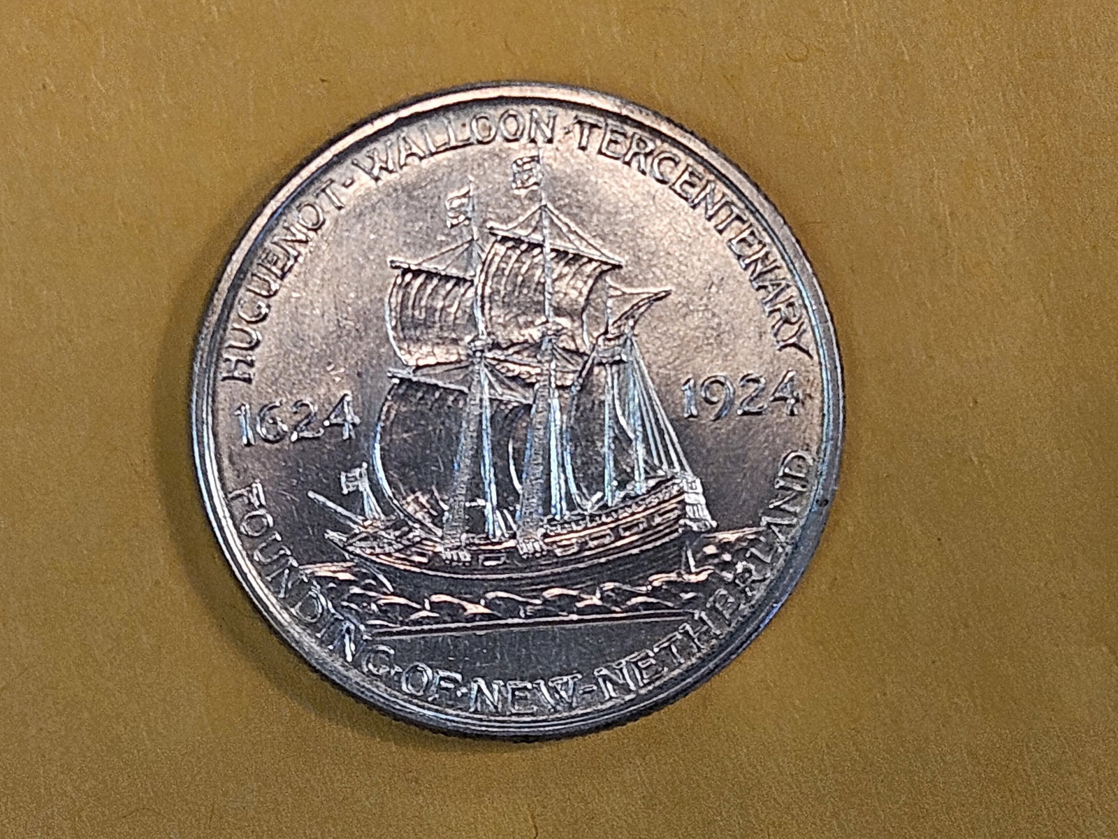 Very Choice Brilliant Uncirculated 1924 Commemorative silver Half Dollar - 8