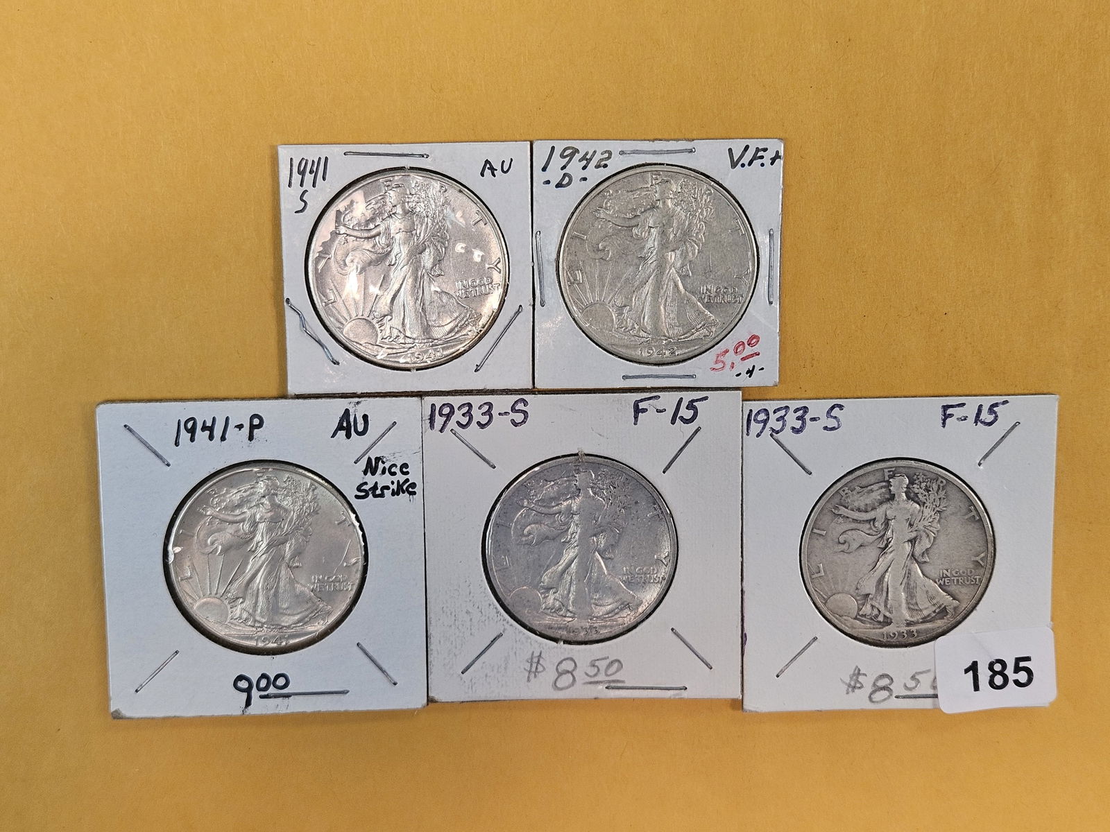 Five mixed silver Walking Liberty Half Dollars: Circulated 