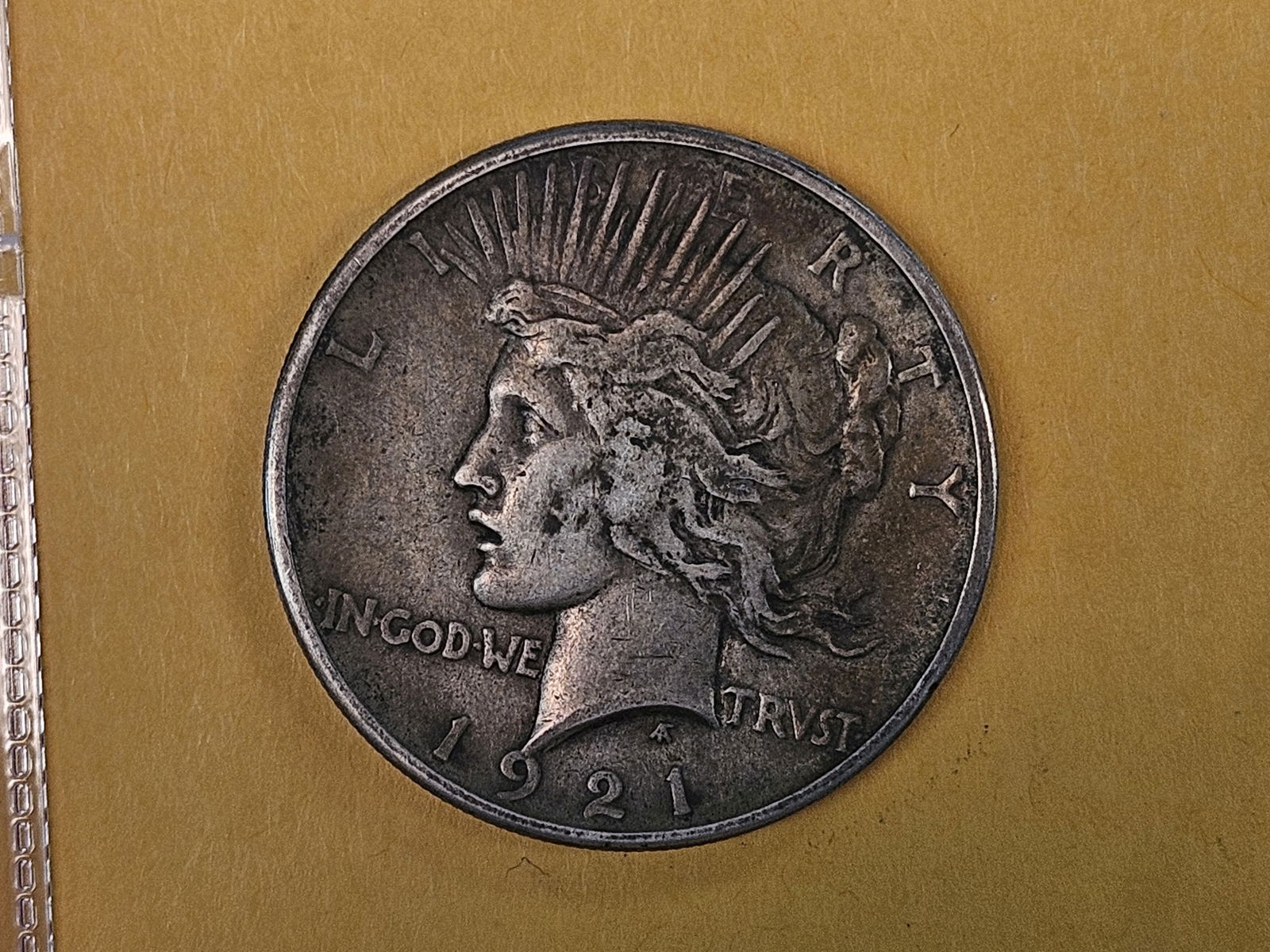 ** KEY DATE ** 1921 Peace Silver Dollar in Extra fine plus (1 of 4)