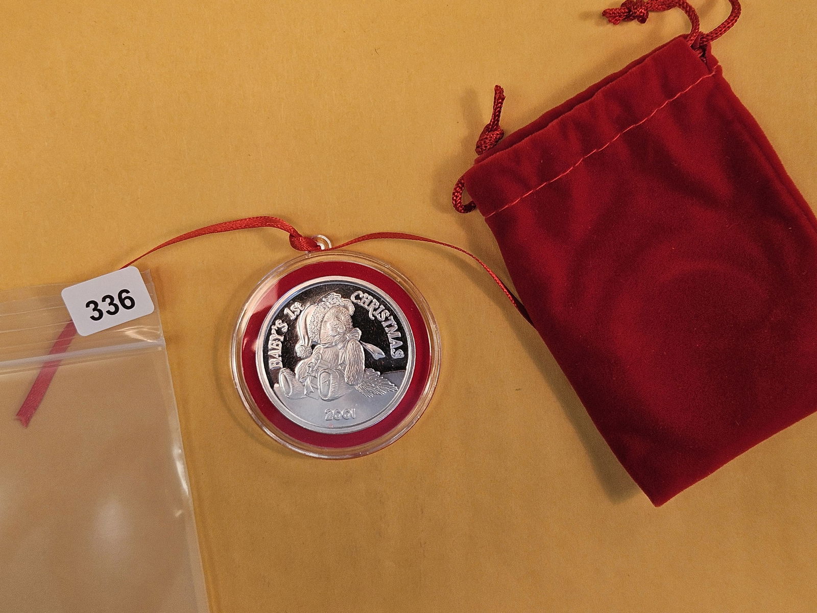 One Troy ounce .999 fine silver proof art round: Baby's first Christmas 2001 