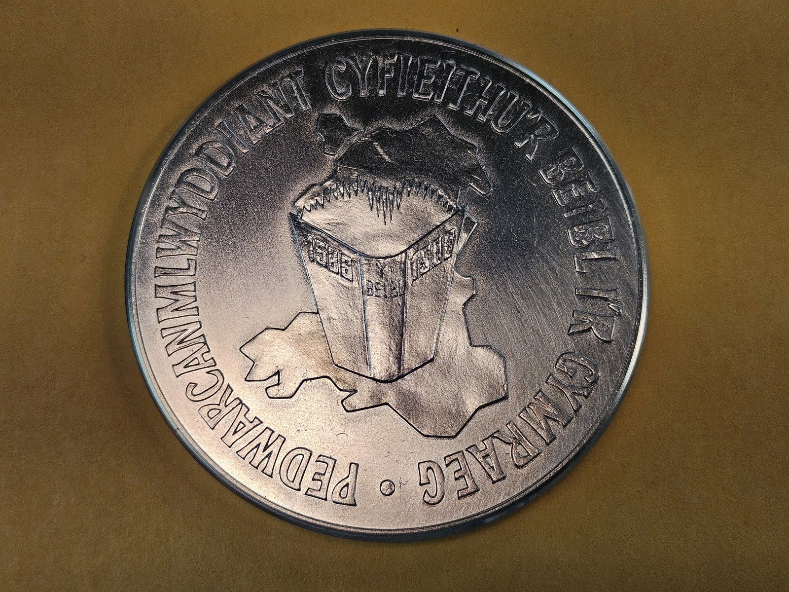 1988 SILVER GEM Welsh Bible Medal - 8