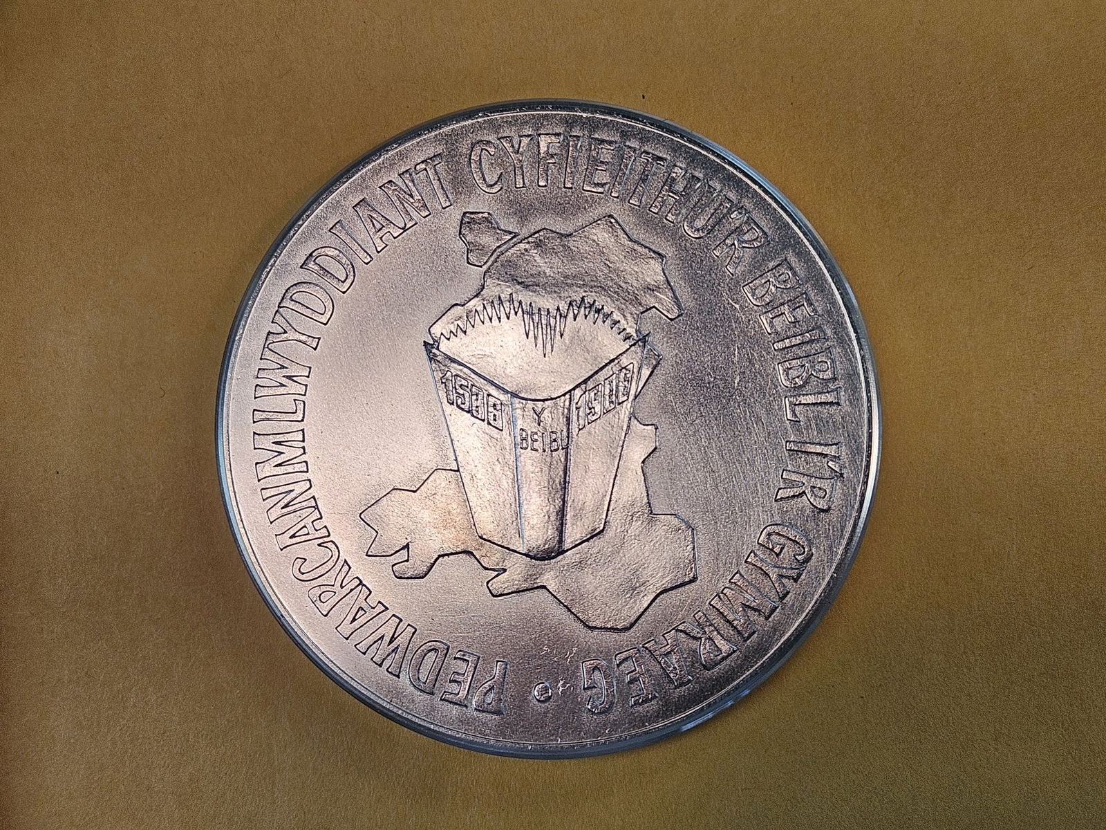 1988 SILVER GEM Welsh Bible Medal - 9