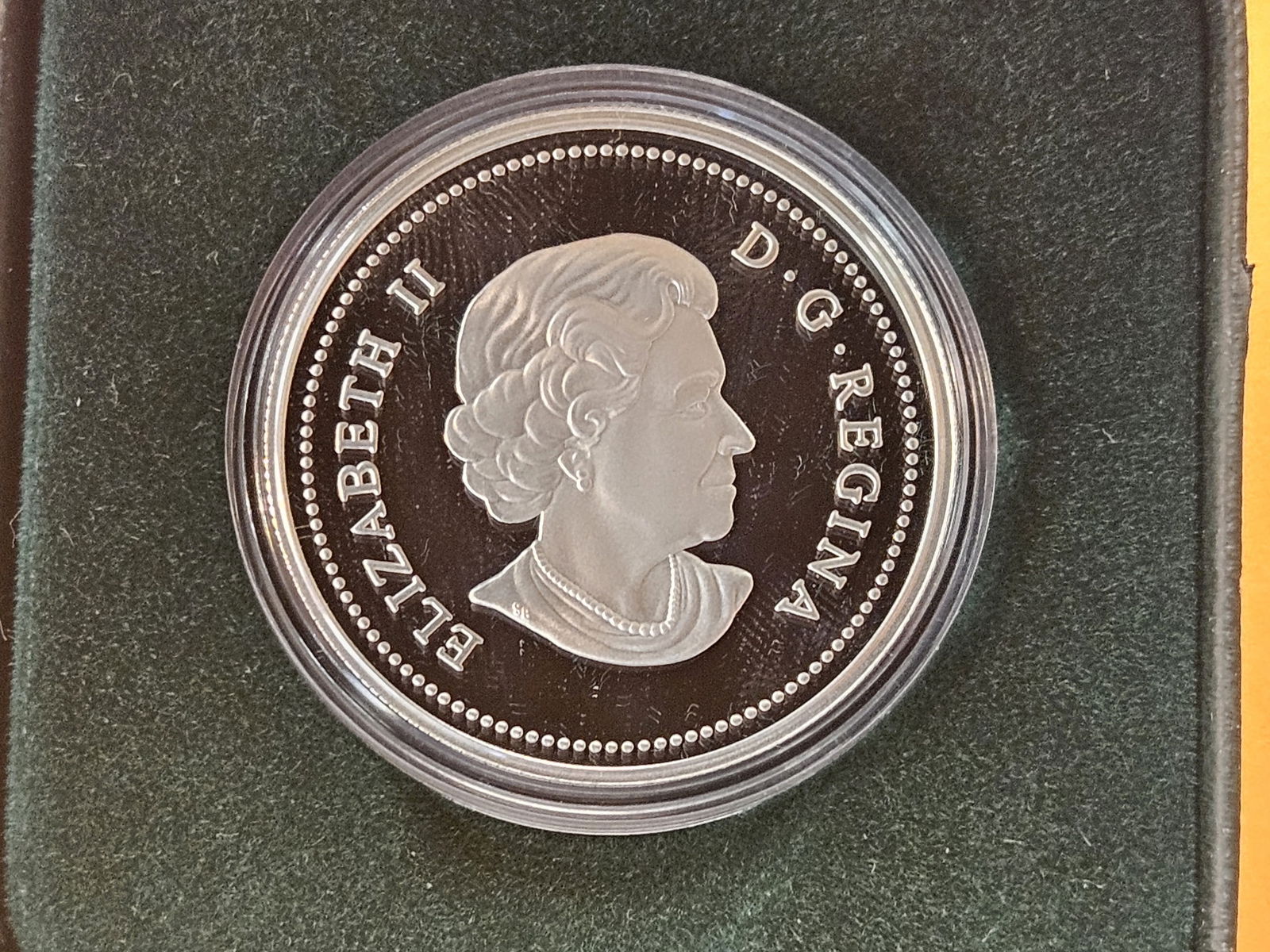 Royal Canadian Mint 2004 Proof Commemorative Silver Dollar - 3