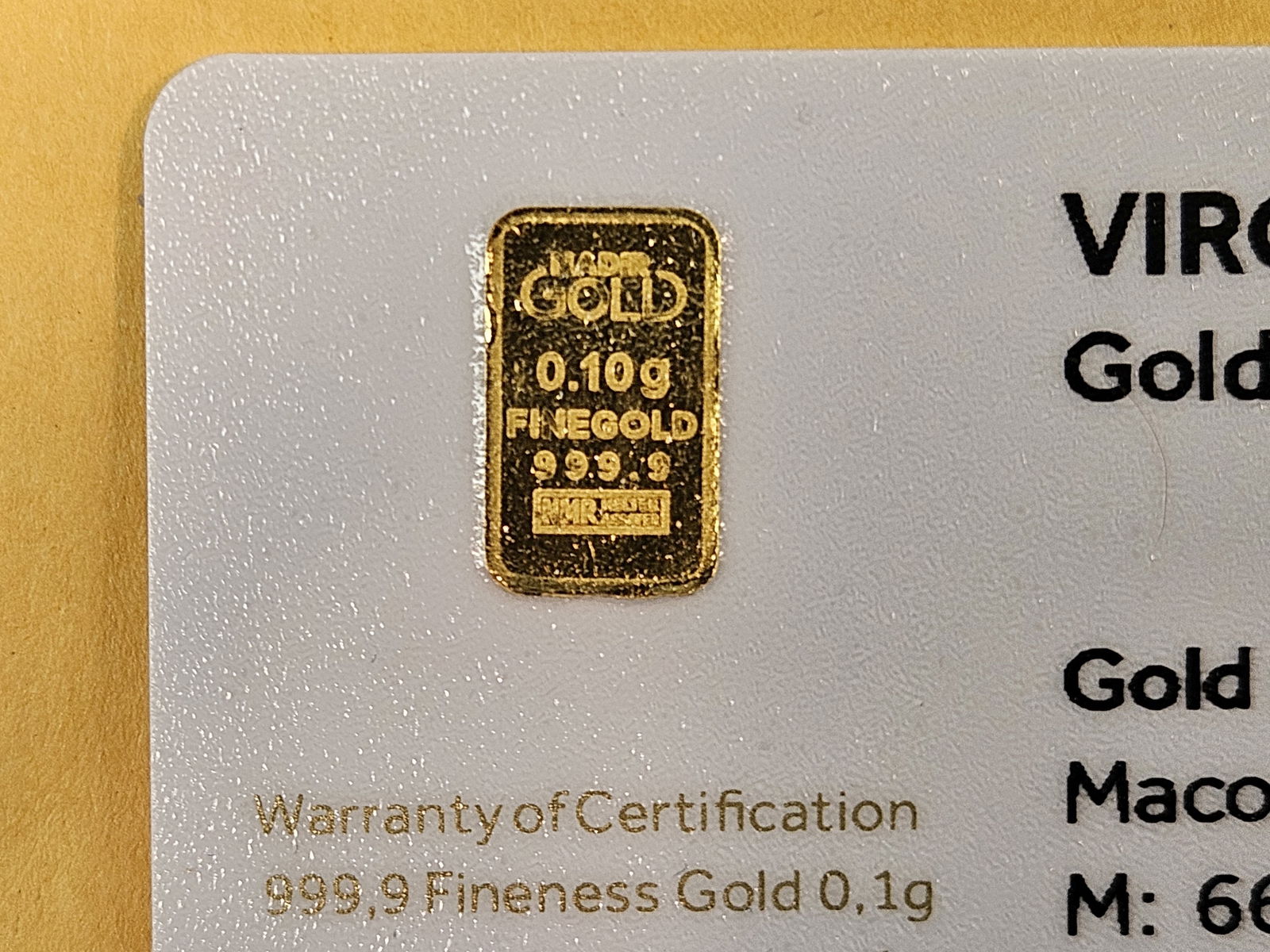 GOLD! Gold by the Gram .1 gram .9999 fine gold bar: In advertising card from karatbars