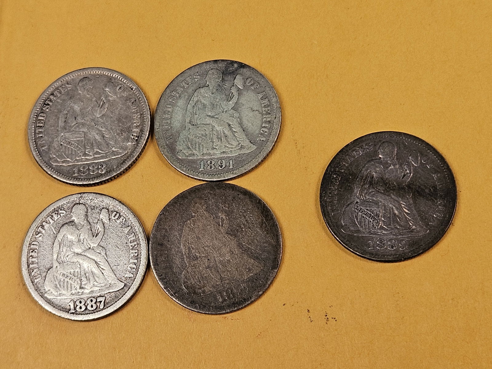 Five mixed silver Seated Liberty Dimes - 3