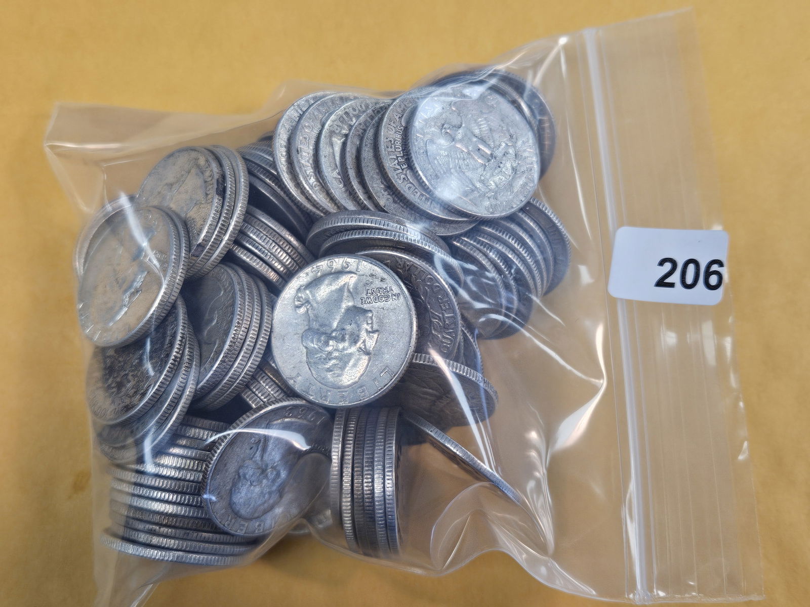 ONE HUNDRED mixed silver Washington Quarters: Circulated 