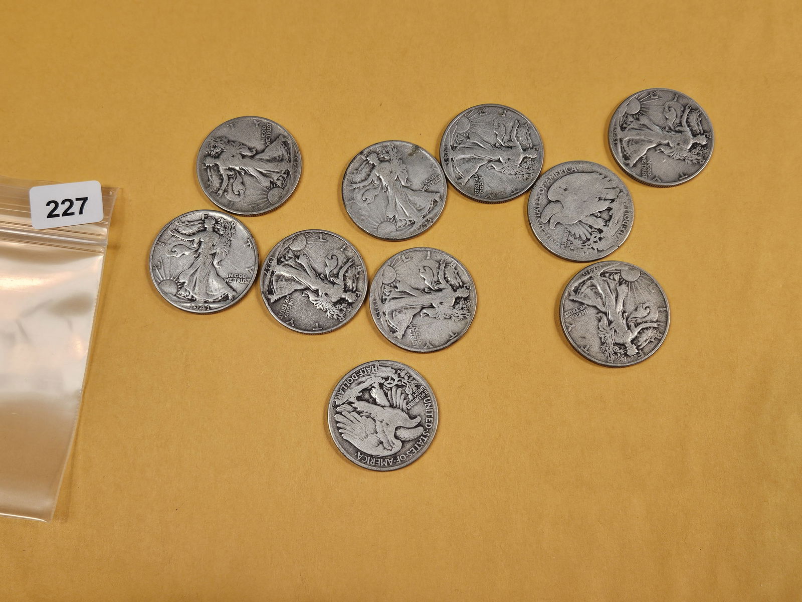 Ten mixed silver Walking Liberty half dollars: Circulated 