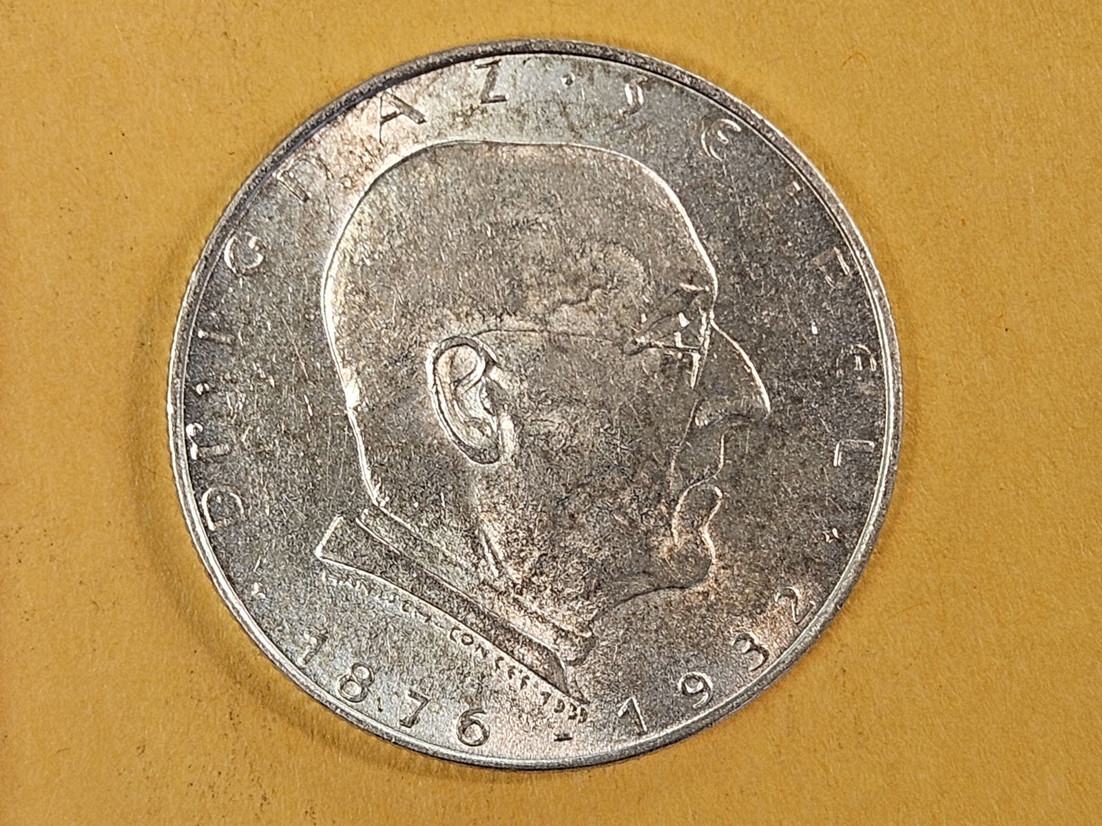 Brilliant Uncirculated 1933 Austria silver 2 shillings (1 of 4)