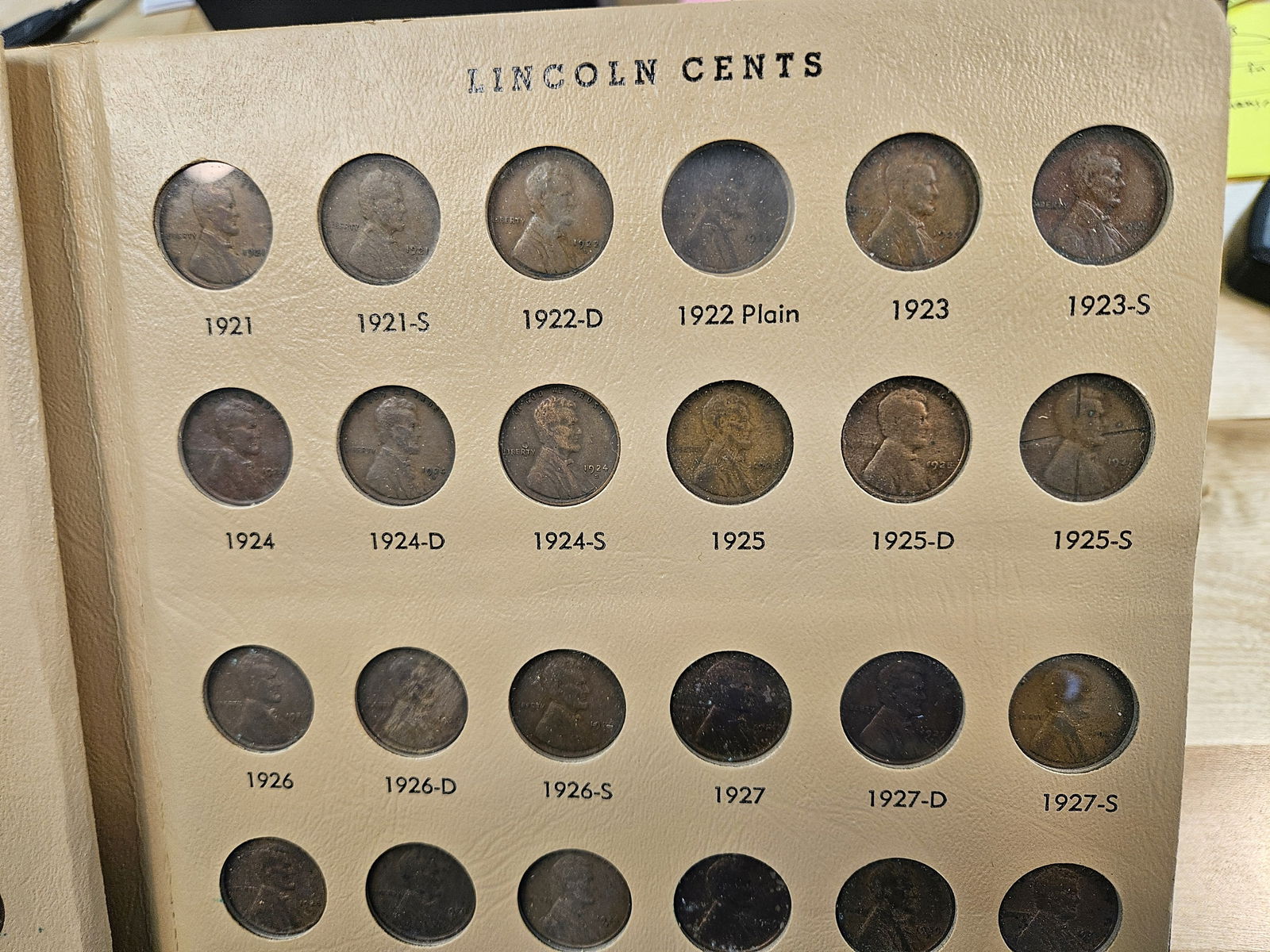 Mostly complete Lincoln Cent album - 11