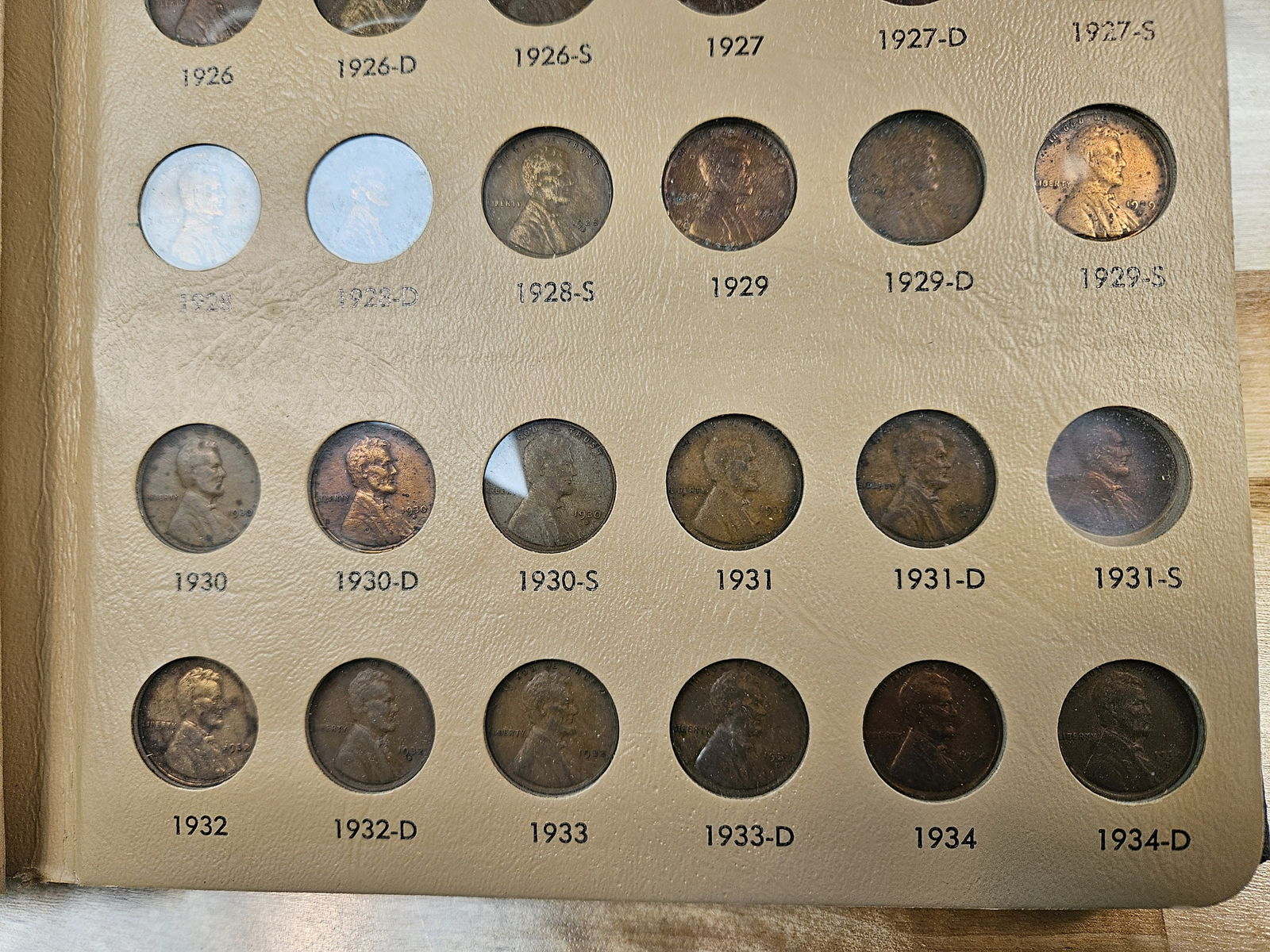 Mostly complete Lincoln Cent album - 14