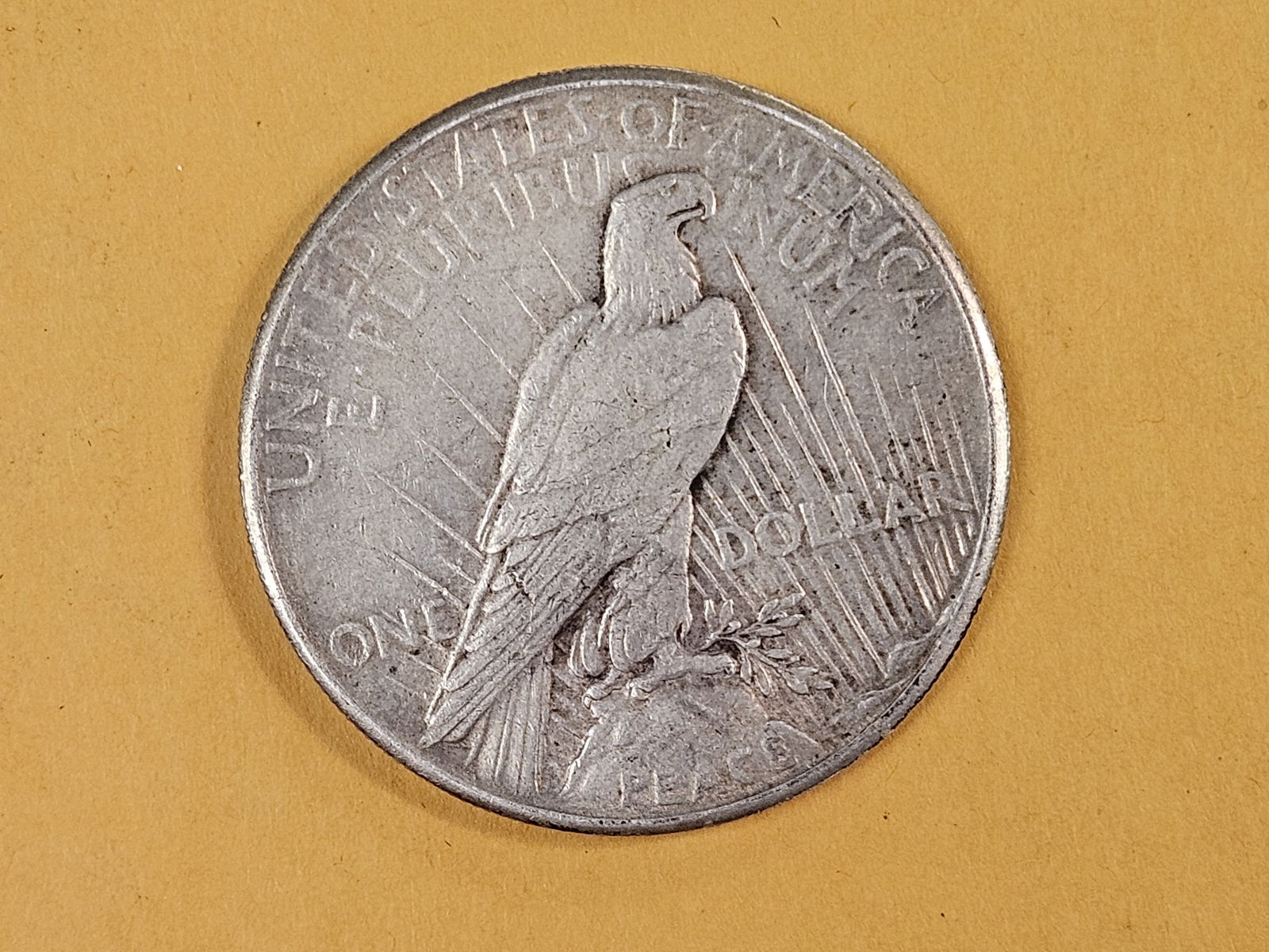 ** KEY DATE ** 1928 Peace silver Dollar in Extra Fine - 3