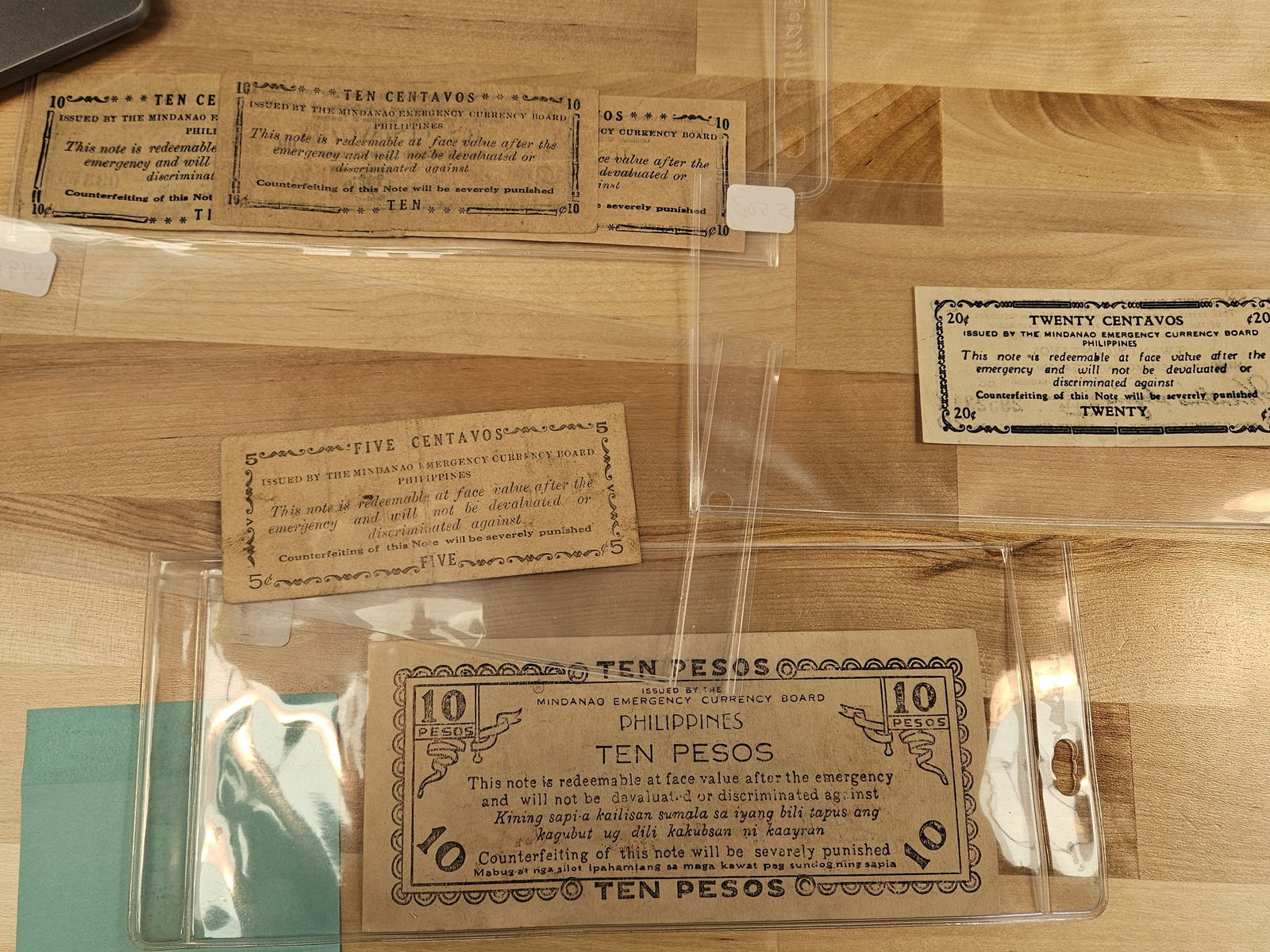 Six mixed Philippines notes - 7