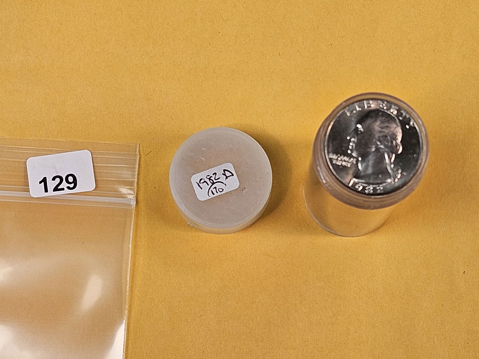 Key Date Roll of GEM Brilliant Uncirculated 1982-D Washington Quarters: From old collection. Top couple are GEM BU. Rest unsearched by us