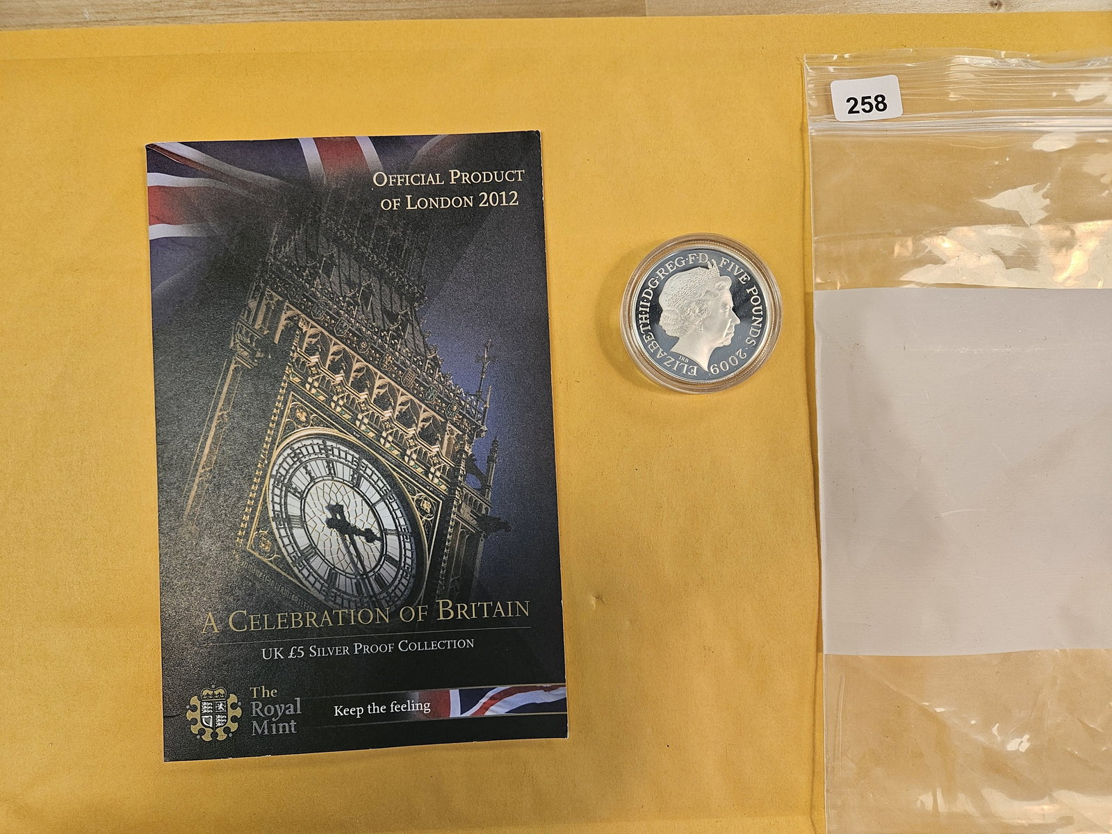 2009 GEM Proof Deep Cameo United Kingdom silver Five Pound coin: In original capsule with COA 