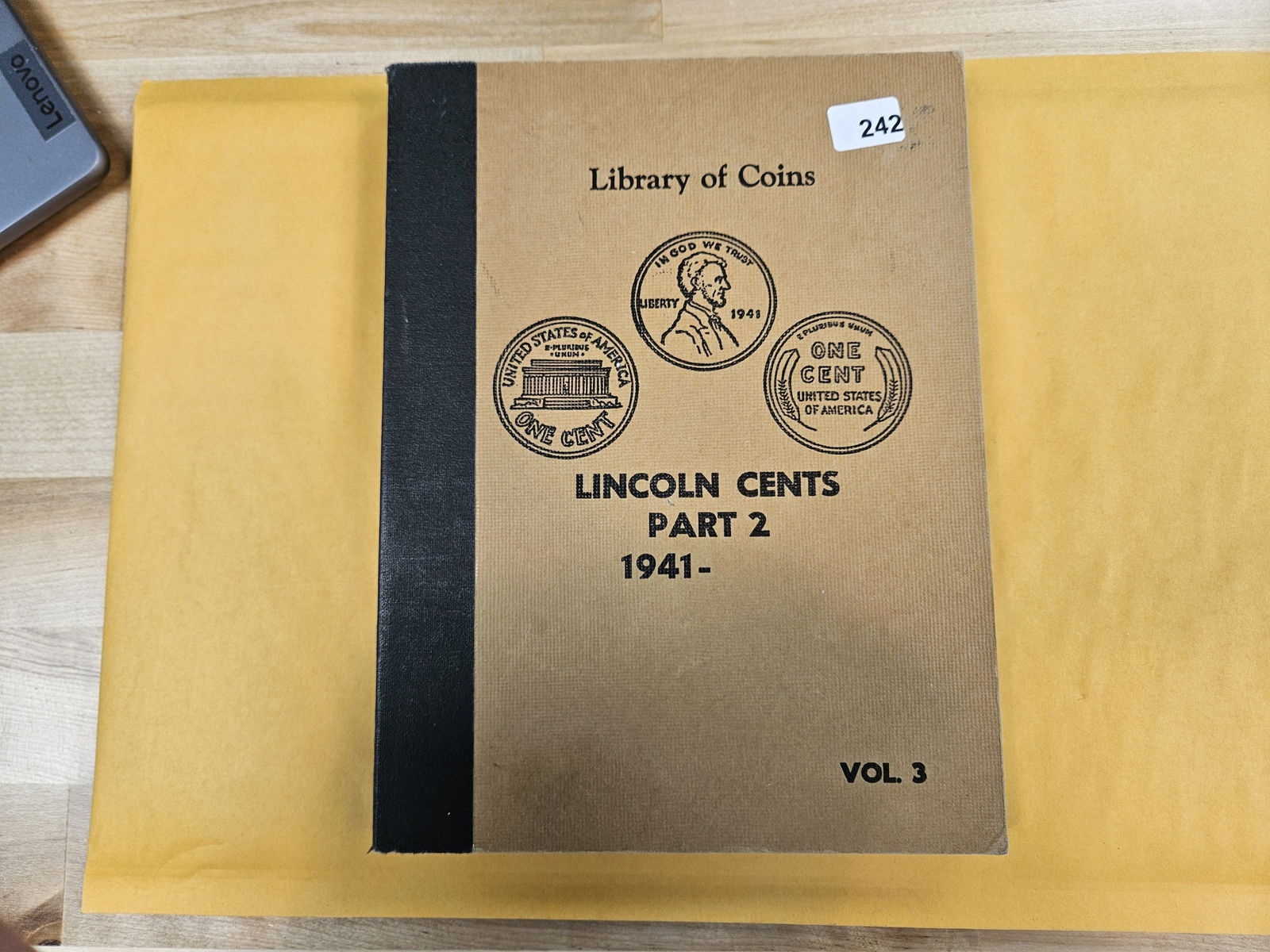 Older, partially complete Lincoln Cent collection: Library of Coins holder 