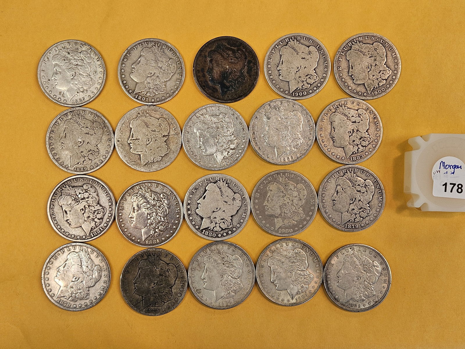 ** FULL ROLL ** Twenty Morgan Silver Dollars: Mixed dates and grades