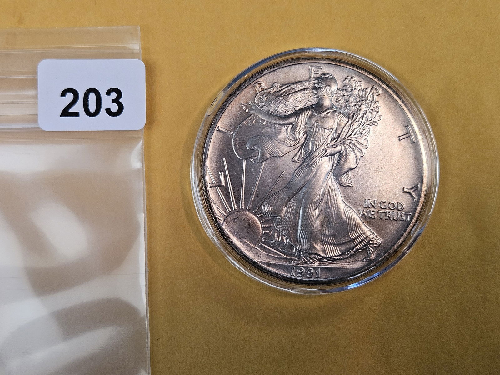GEM Brilliant Uncirculated 1991 American Silver Eagle: In original capsule 