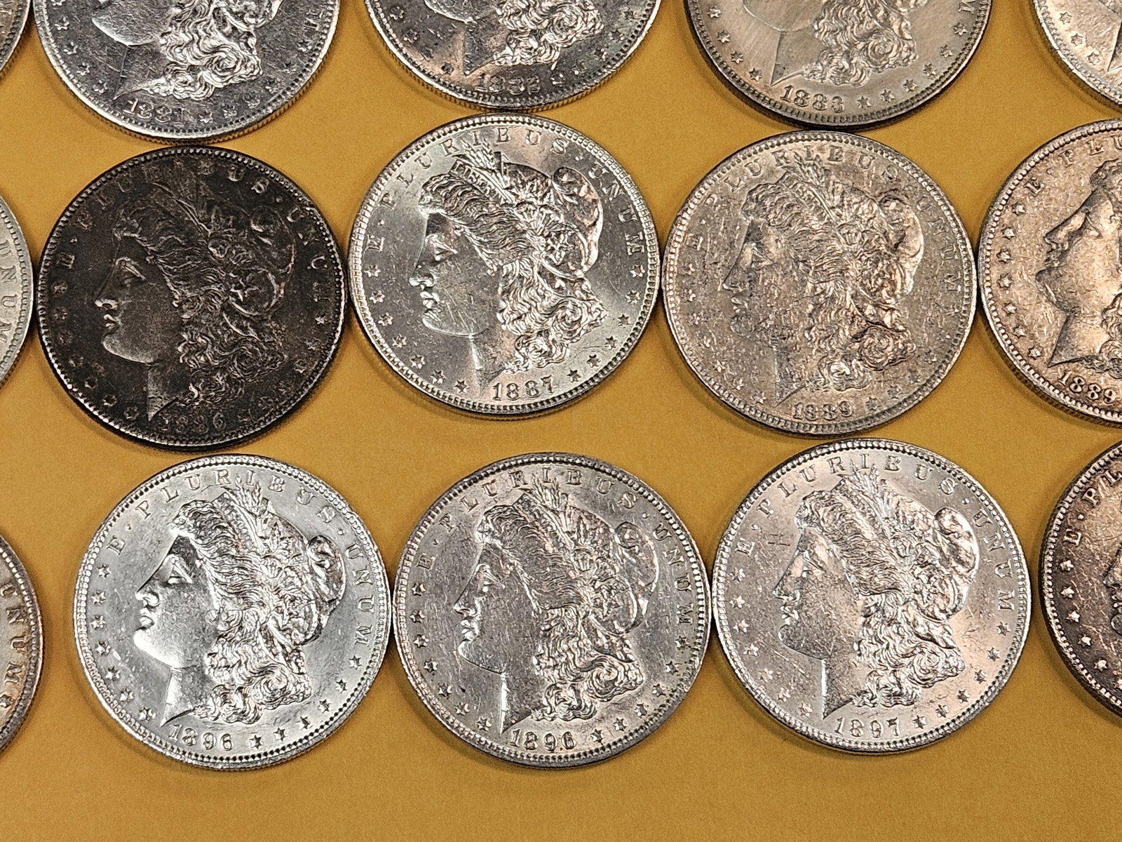 ** FULL ROLL ** Better Grade Twenty Morgan Silver Dollars! - 6