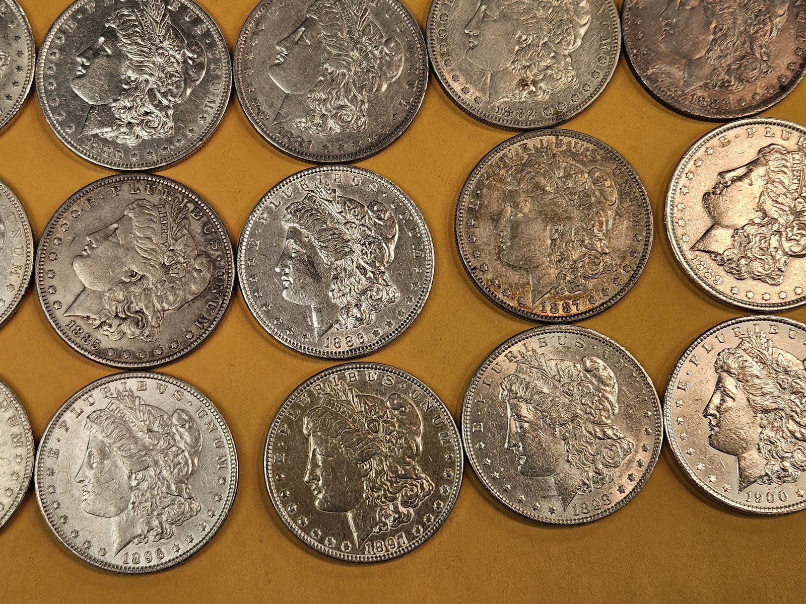 ** FULL ROLL ** Better Grade Twenty Morgan Silver Dollars! - 6