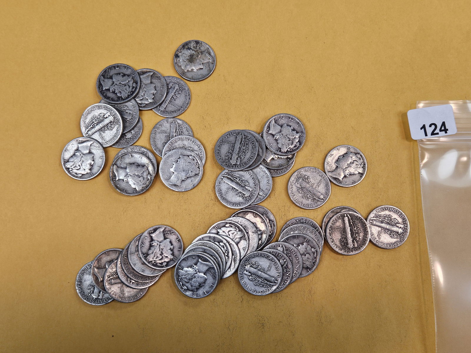 Fifty mixed silver Mercury Dimes: Circulated 