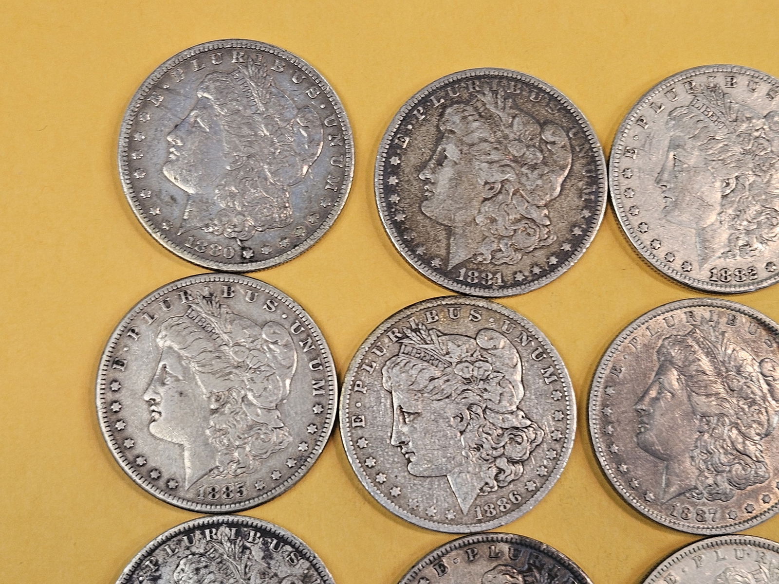 ** FULL ROLL ** Twenty Morgan silver Dollars - 2