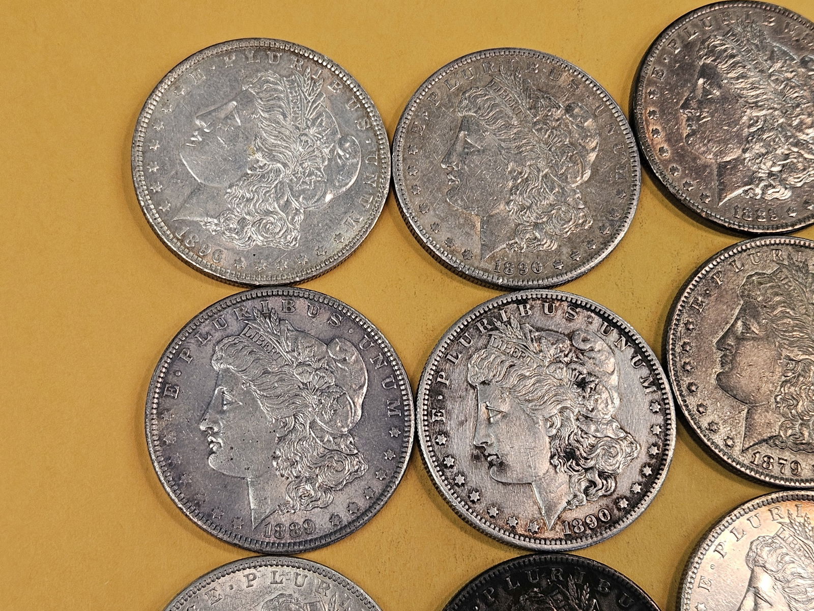 ** FULL ROLL ** Twenty Morgan silver Dollars - 2