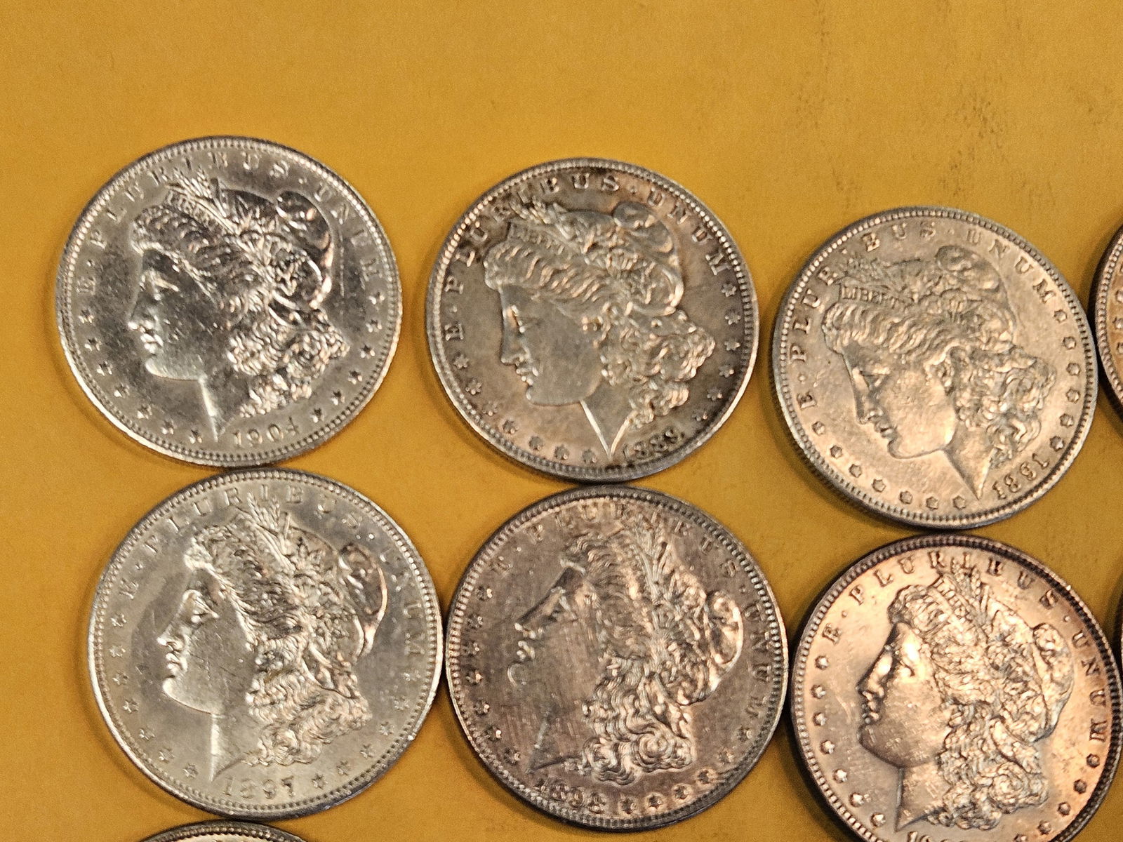 ** FULL ROLL ** Twenty Morgan silver Dollars - 2