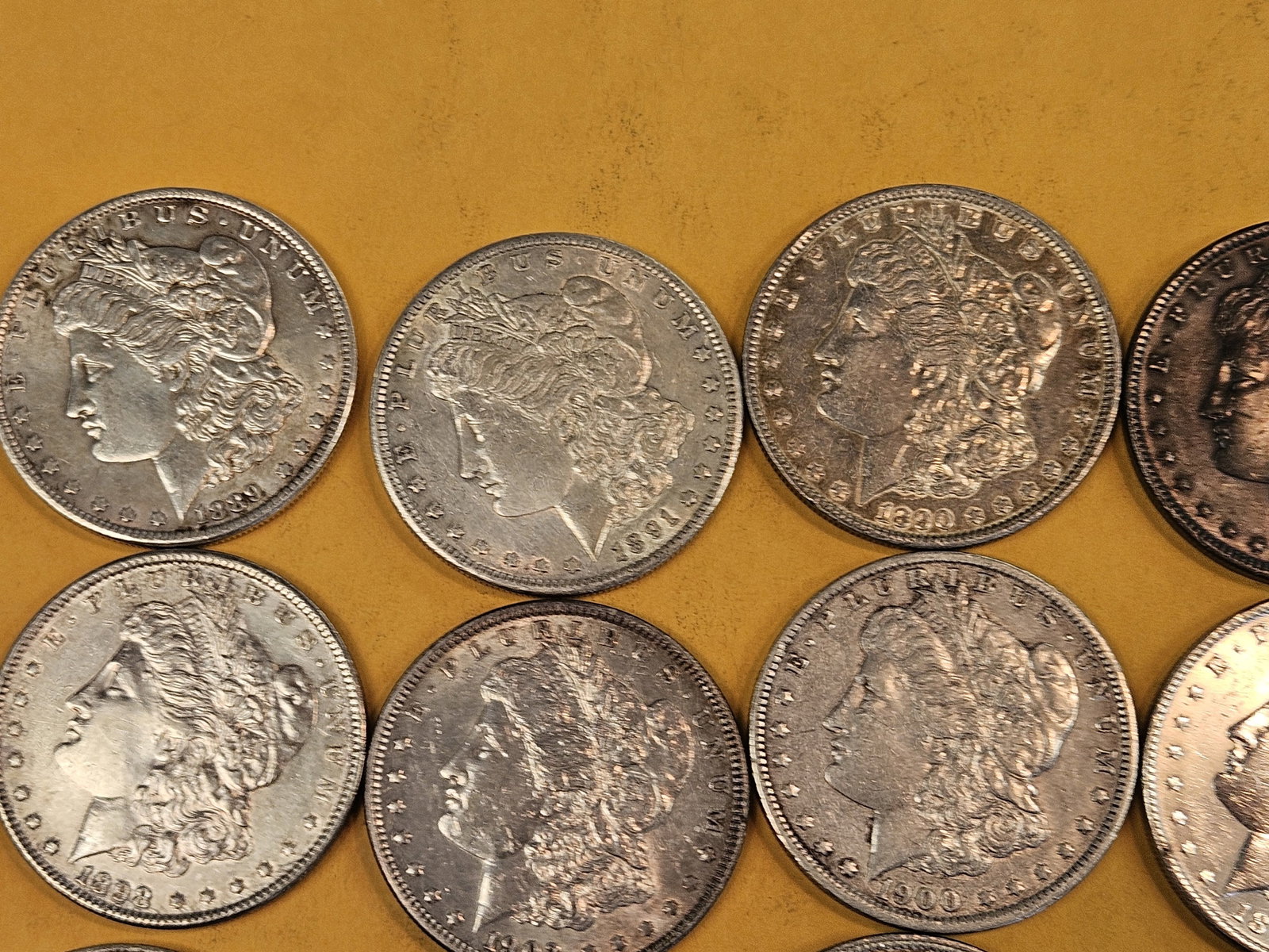 ** FULL ROLL ** Twenty Morgan silver Dollars - 3