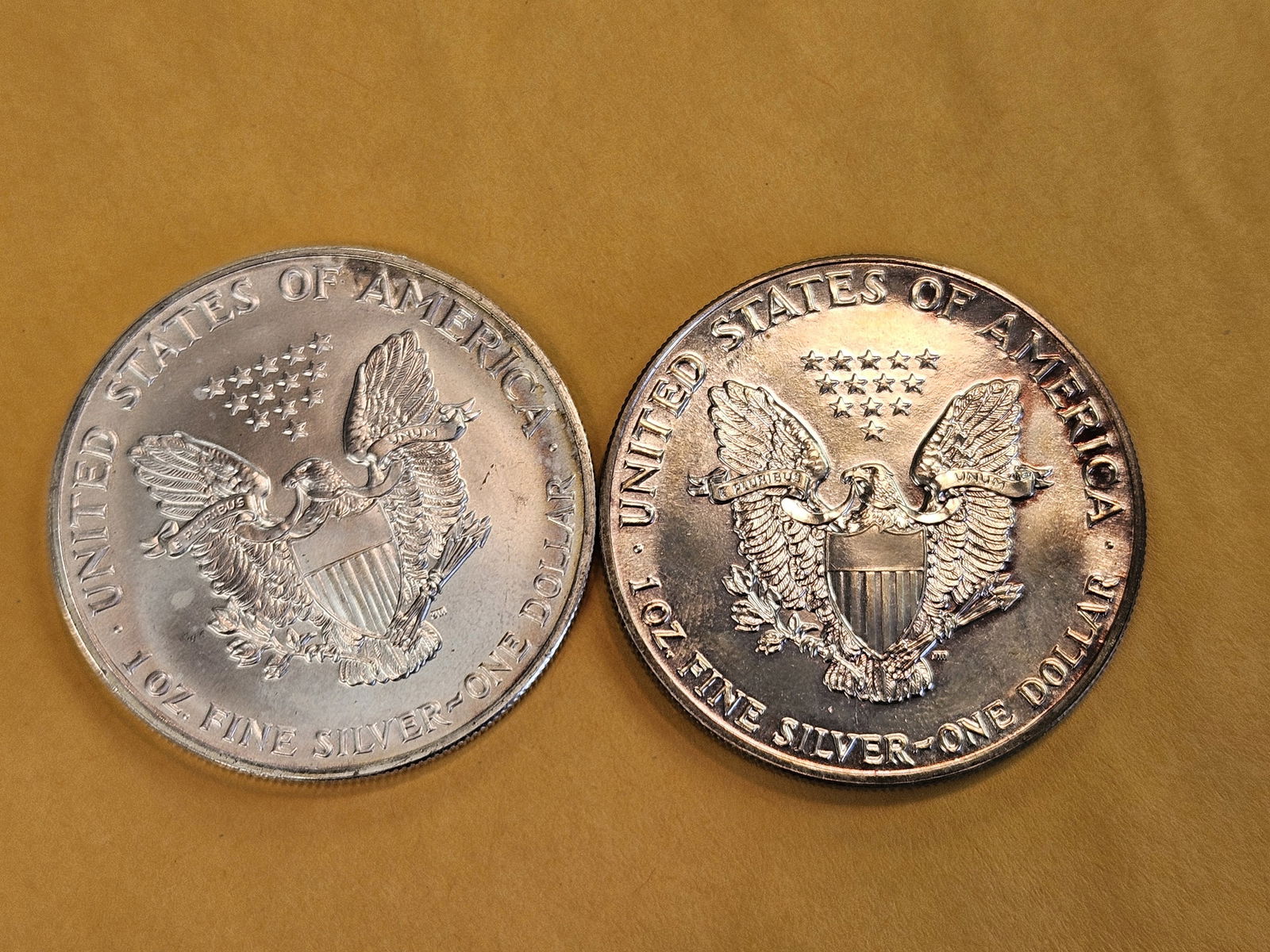 Two GEM Brilliant Uncirculated American silver Eagles - 3