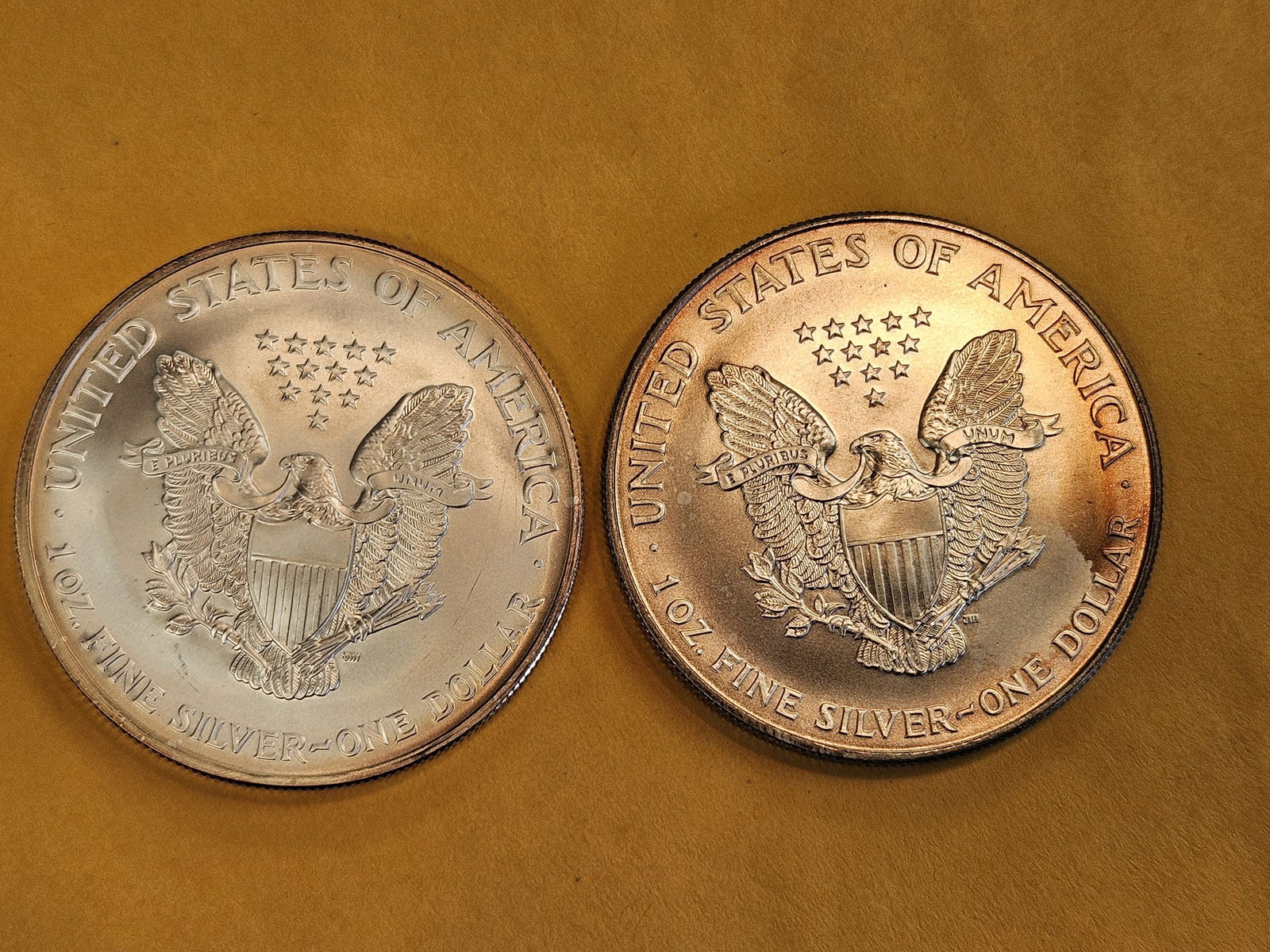 Two GEM Brilliant Uncirculated American silver Eagles - 3