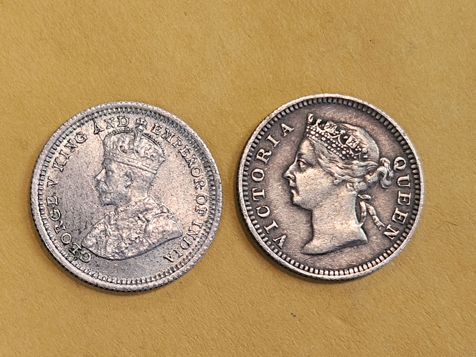 Two better Grade Straights Settlements silver 5 cent coins: 1900 and 1935 