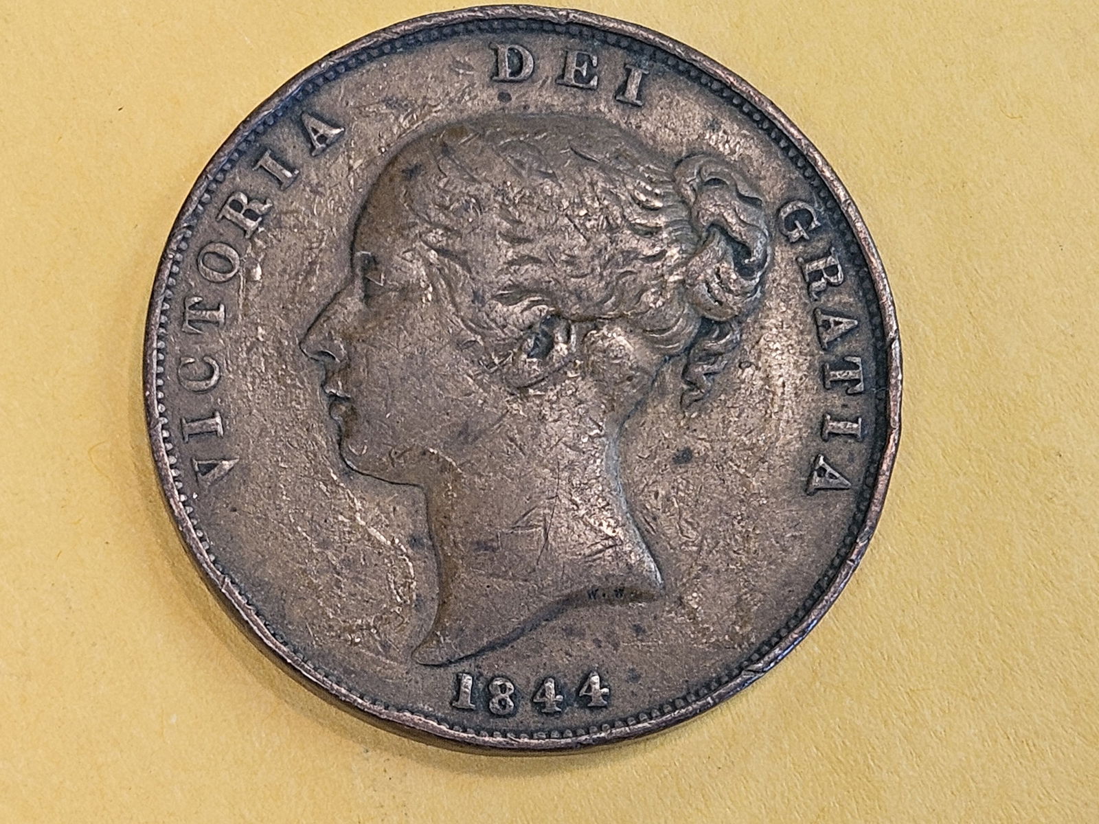 1844 Great Britain large penny in Very Fine: KM 739 