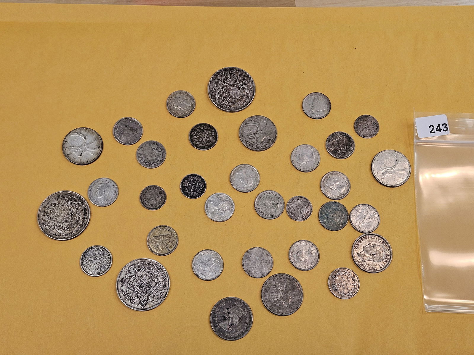 Mixed group of silver Canadian coins - 2