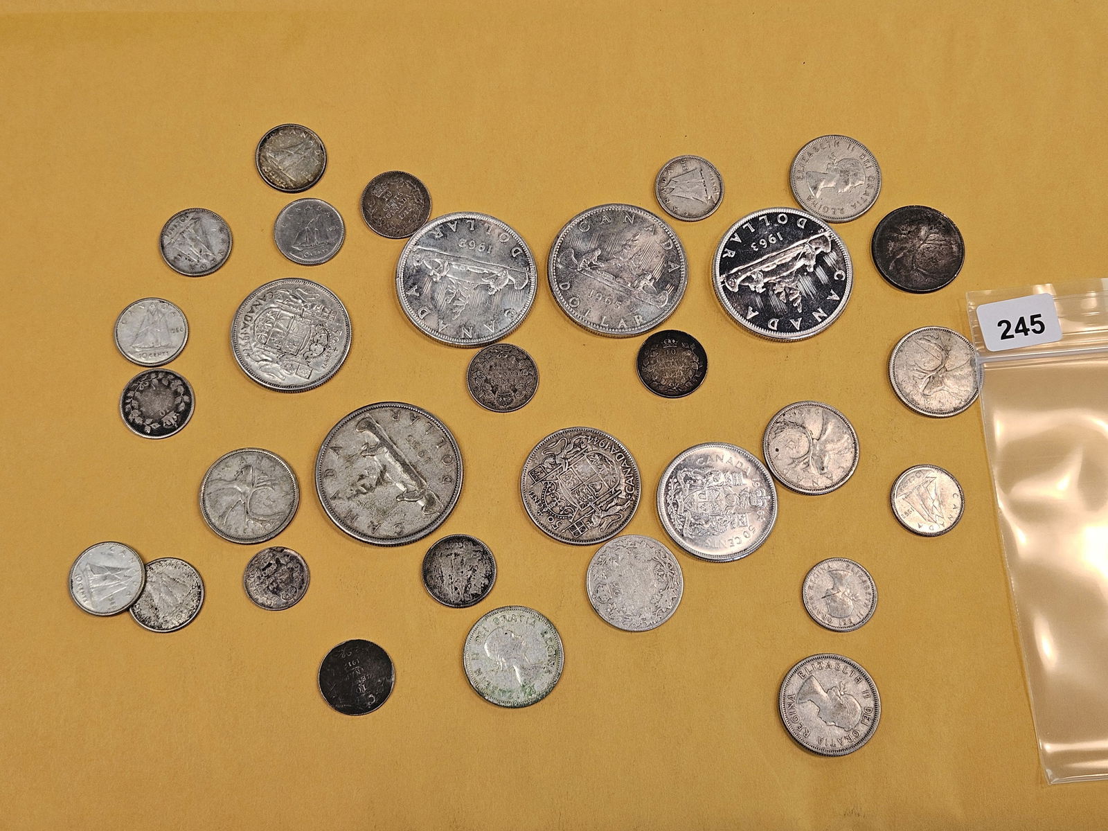 Mixed group of silver Canadian coins - 2