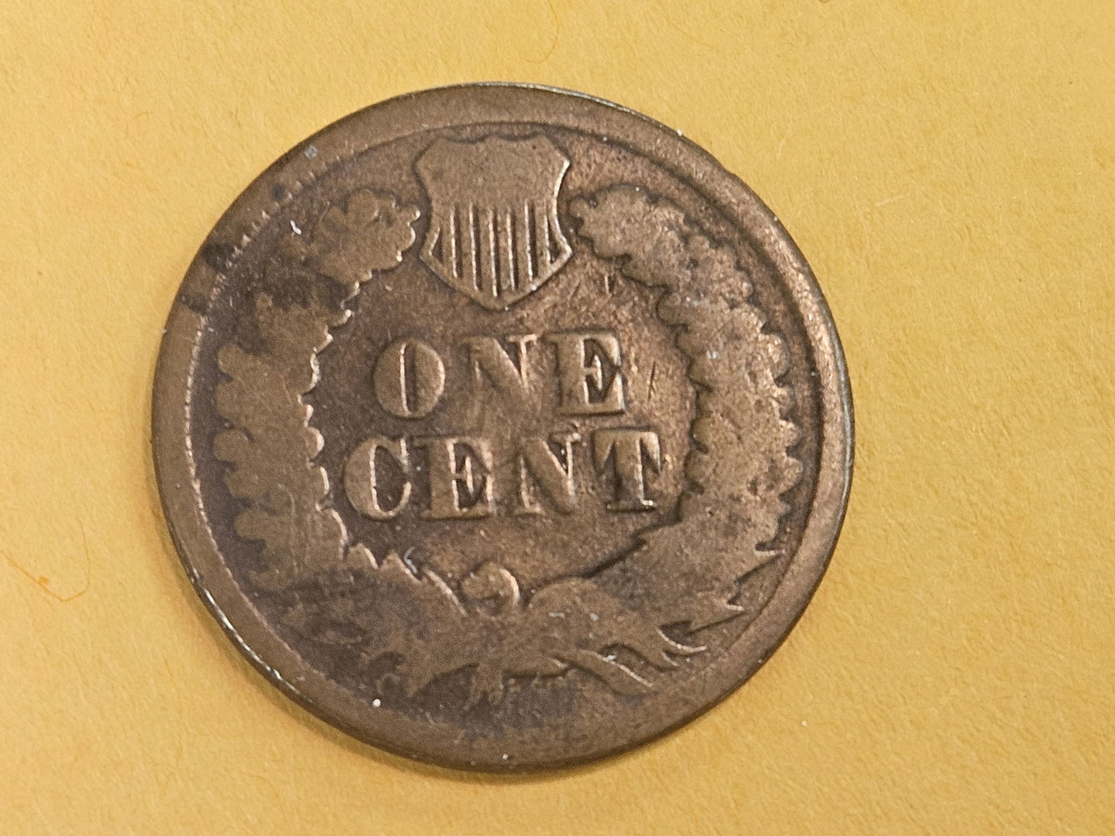 ** KEY DATE ** 1877 Indian cent in G-VG - 5