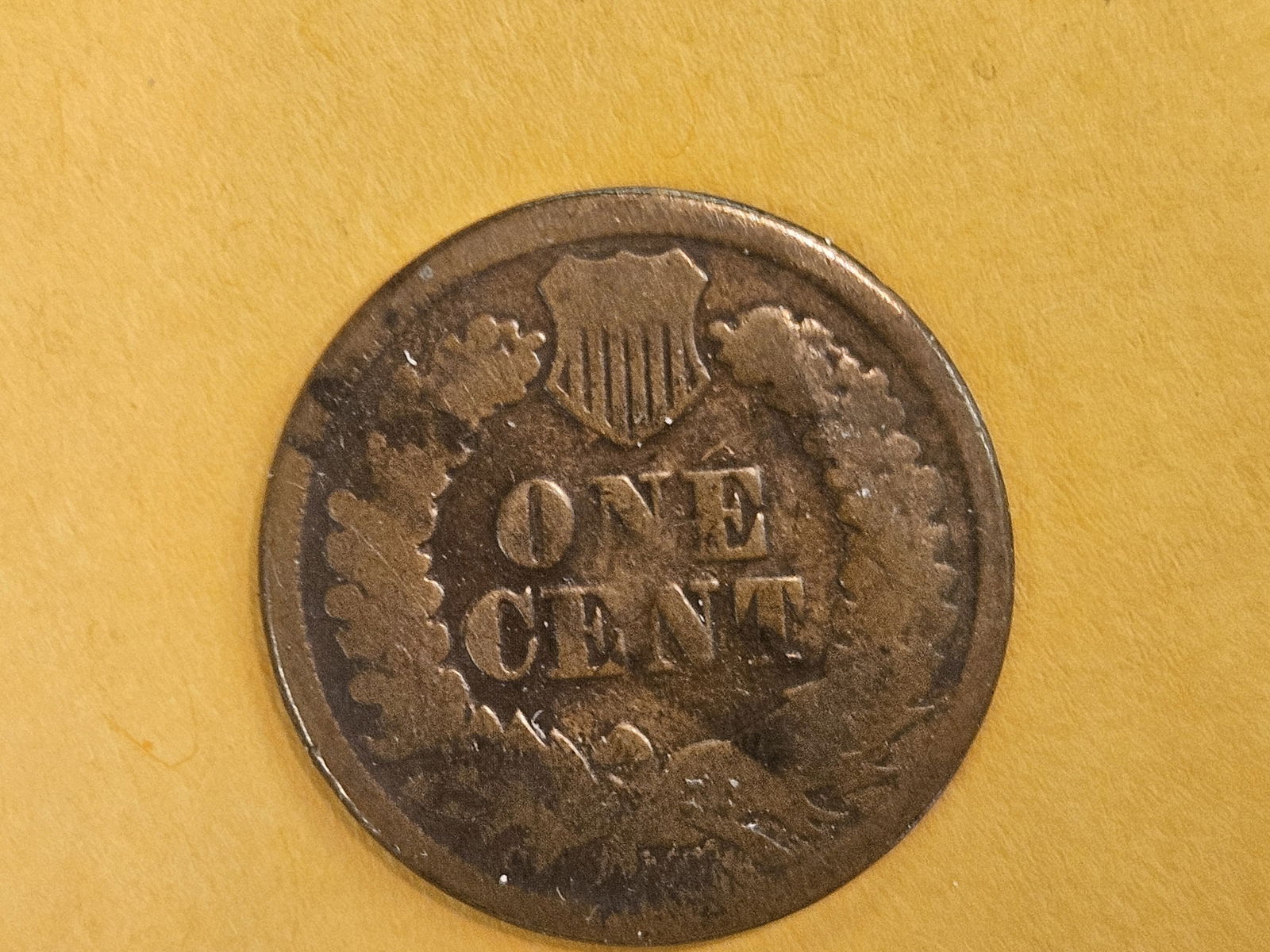 ** KEY DATE ** 1877 Indian cent in G-VG - 6