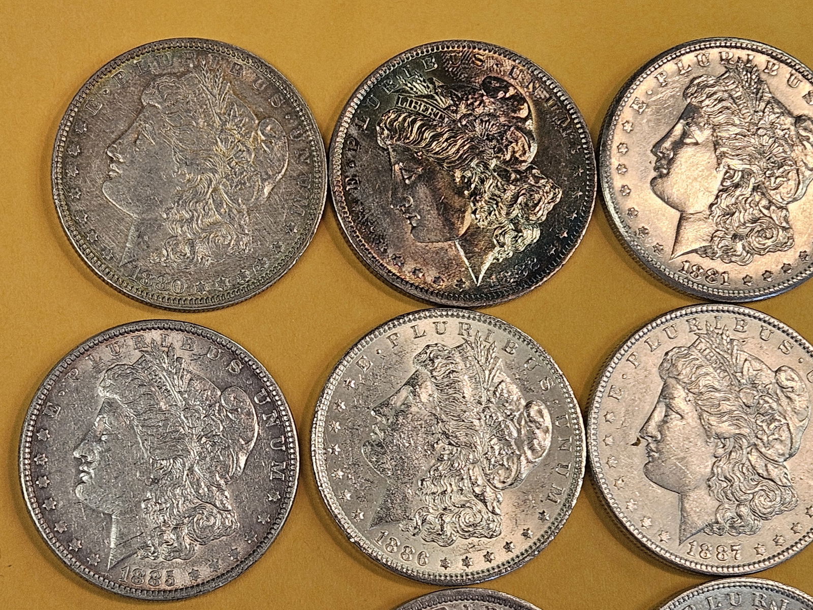 ** FULL ROLL ** Twenty Morgan silver Dollars - 2