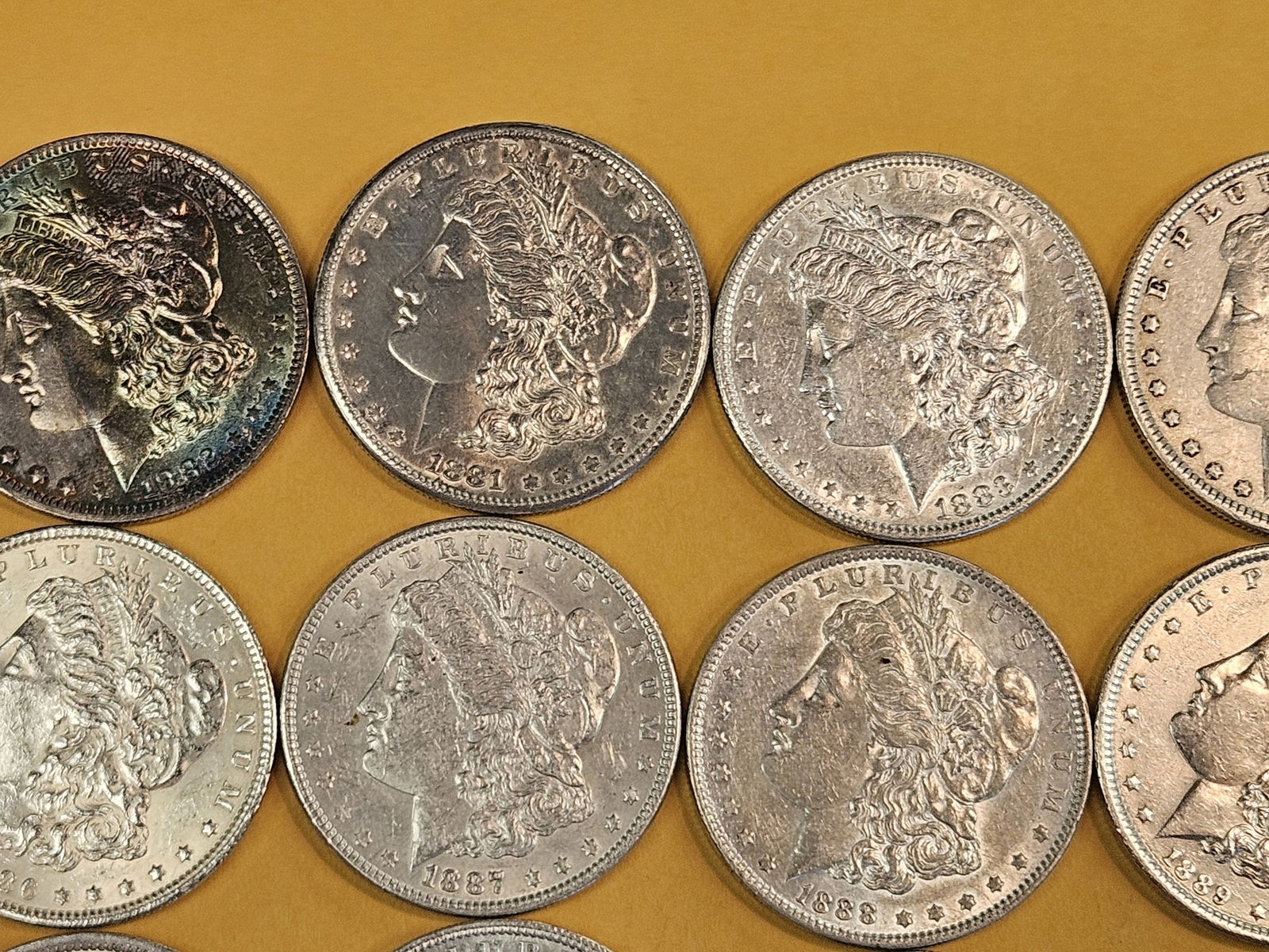 ** FULL ROLL ** Twenty Morgan silver Dollars - 3