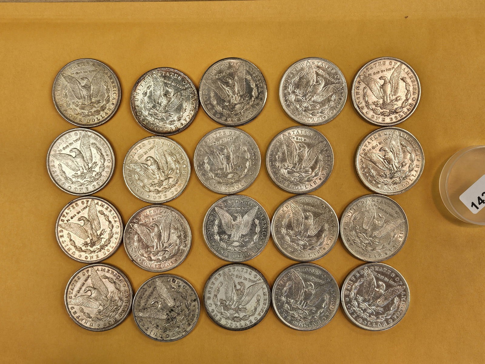 ** FULL ROLL ** Twenty Morgan silver Dollars - 8