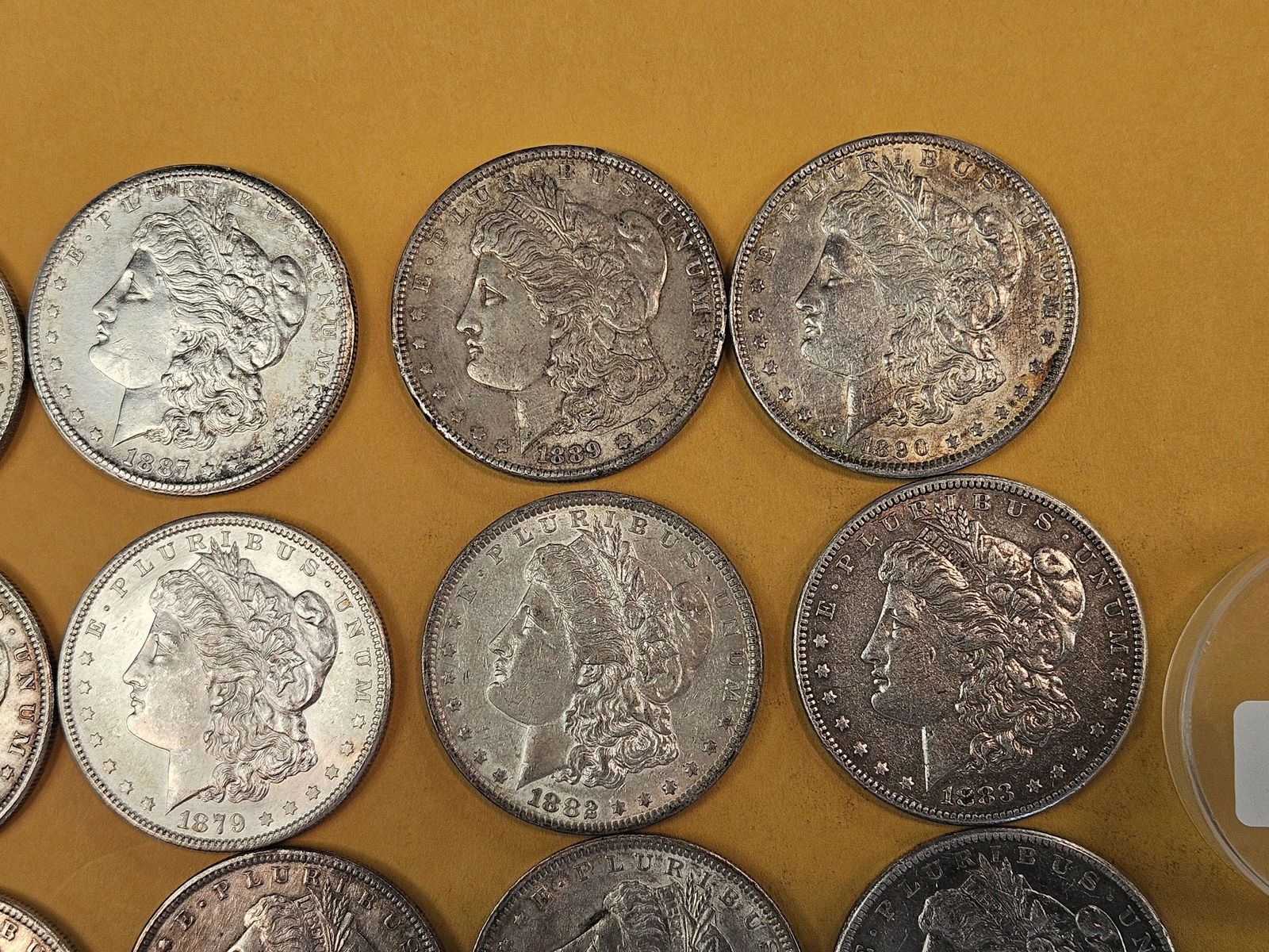 ** FULL ROLL ** Twenty Morgan silver Dollars - 4