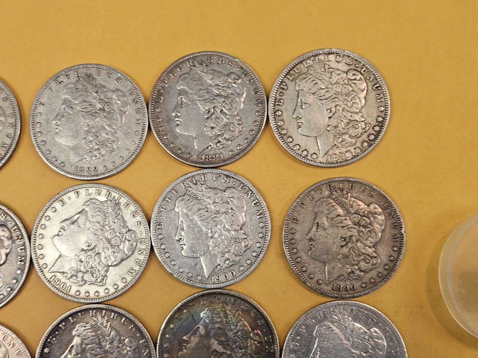 ** FULL ROLL ** Twenty Morgan silver Dollars - 3