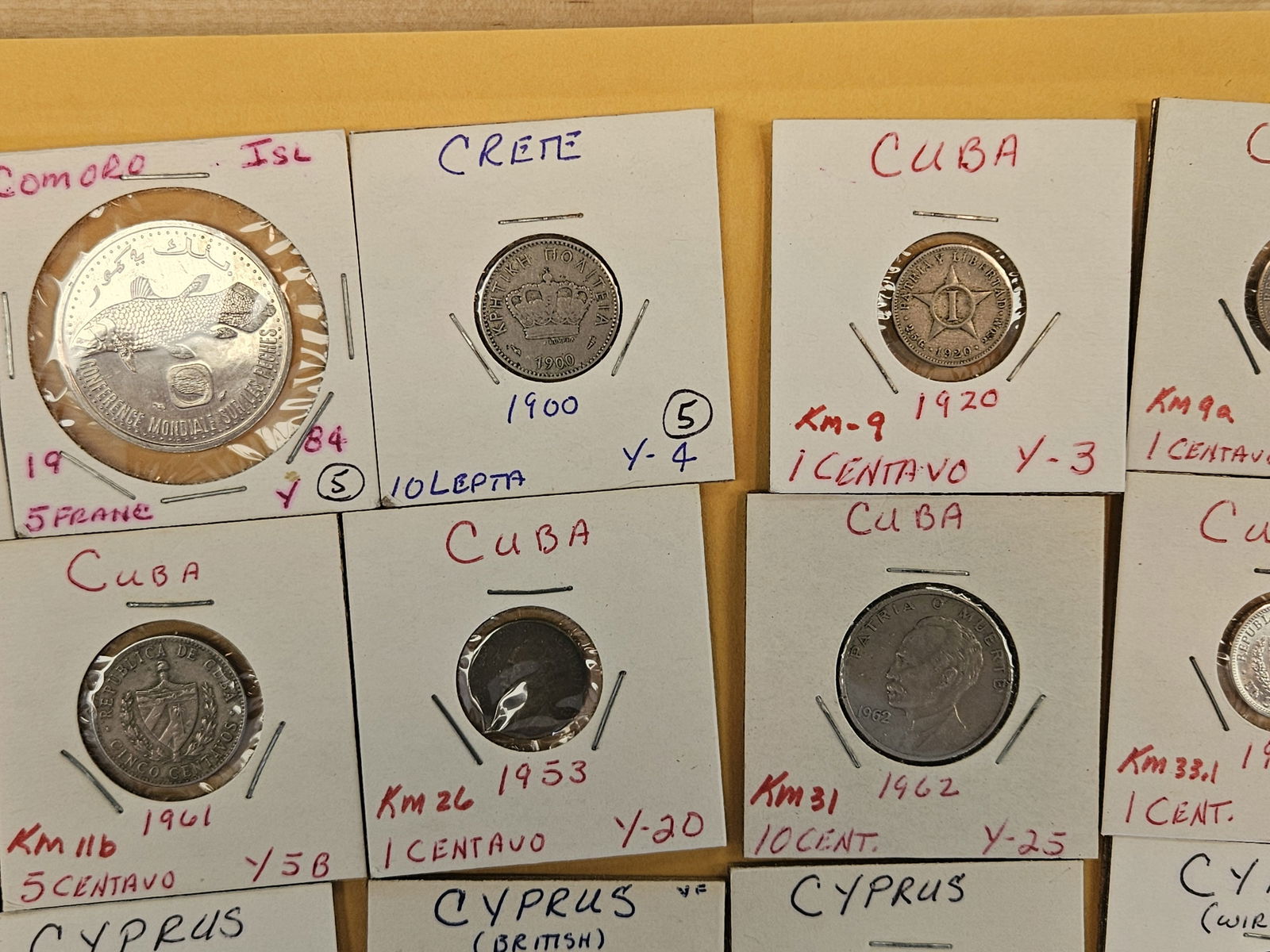 Twenty-four nice mixed World Coins - 3