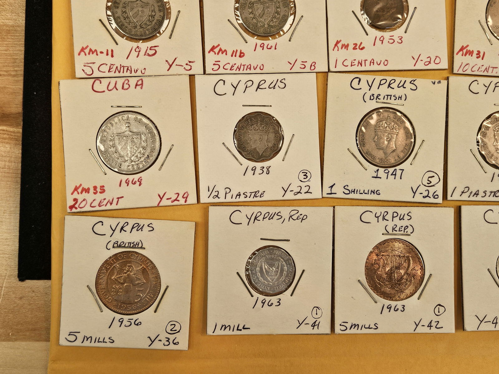 Twenty-four nice mixed World Coins - 5