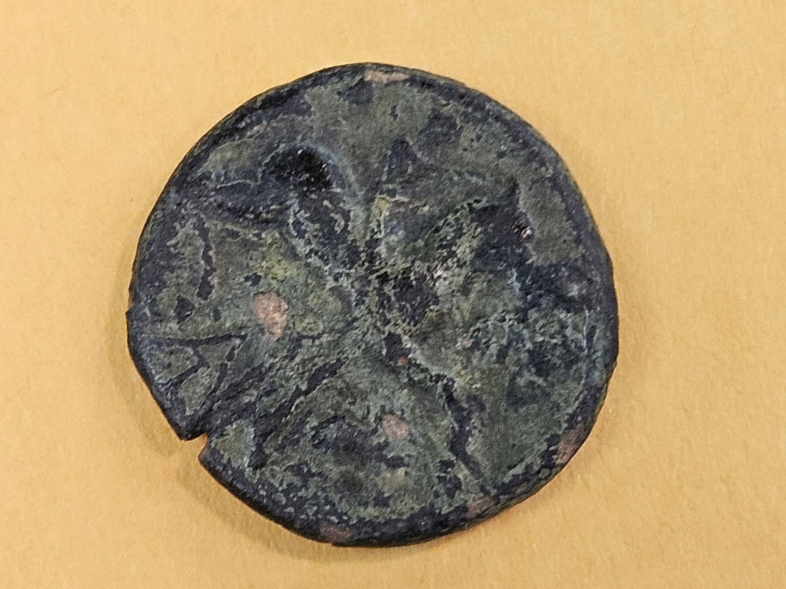 ANCIENTS! Three mixed Ancient coins - 3