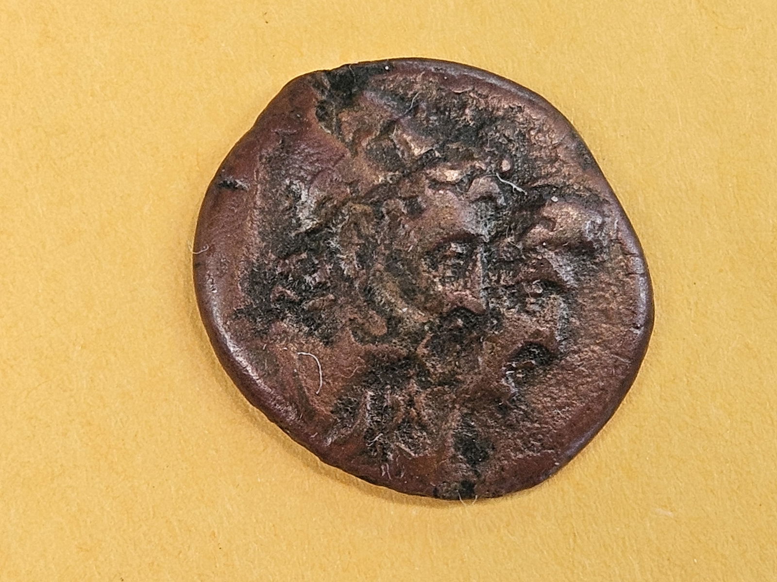 ANCIENTS! Three mixed Ancient coins - 7