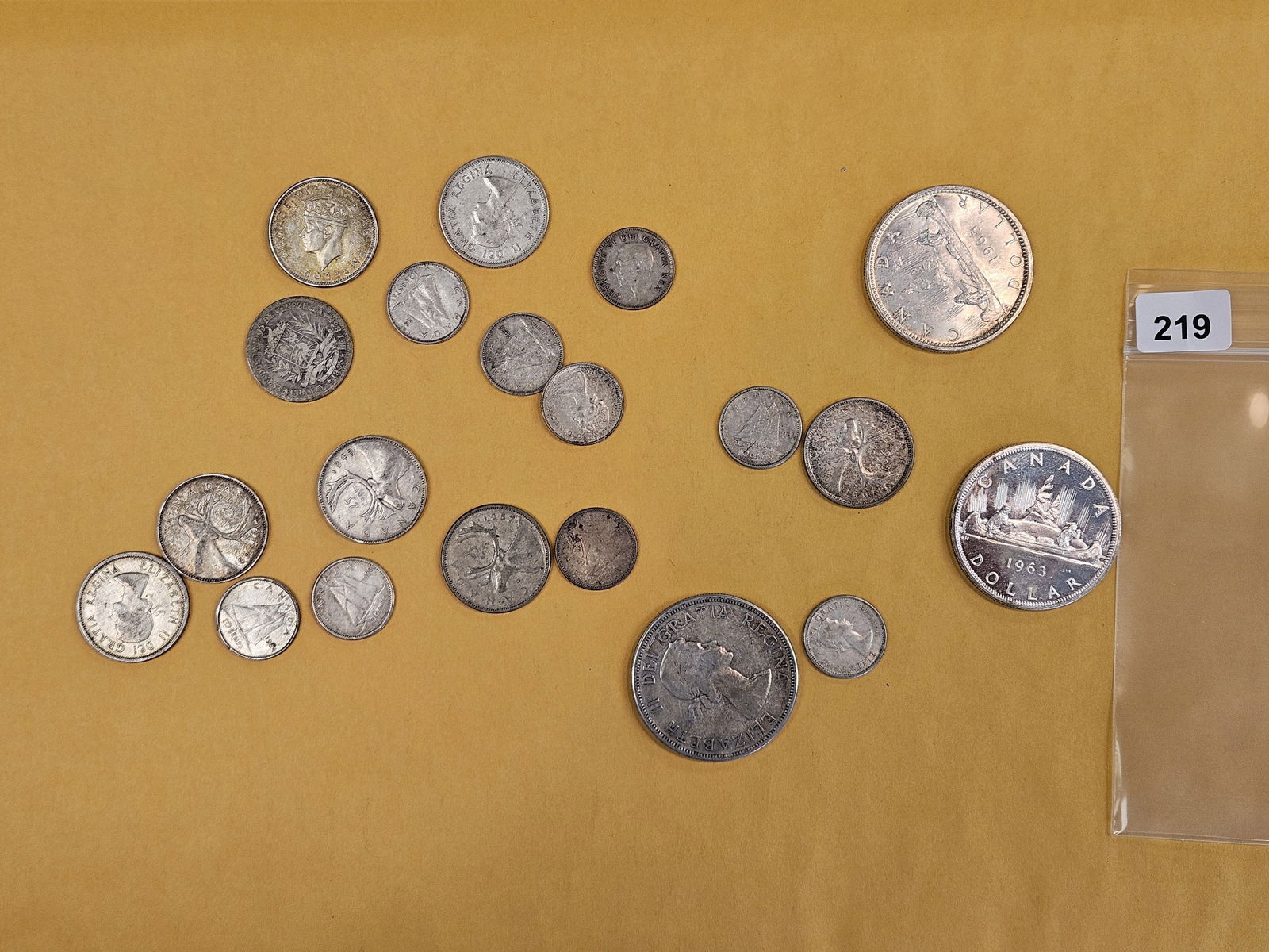 Twenty more, mixed, Silver, Canadian coins: Circulated 